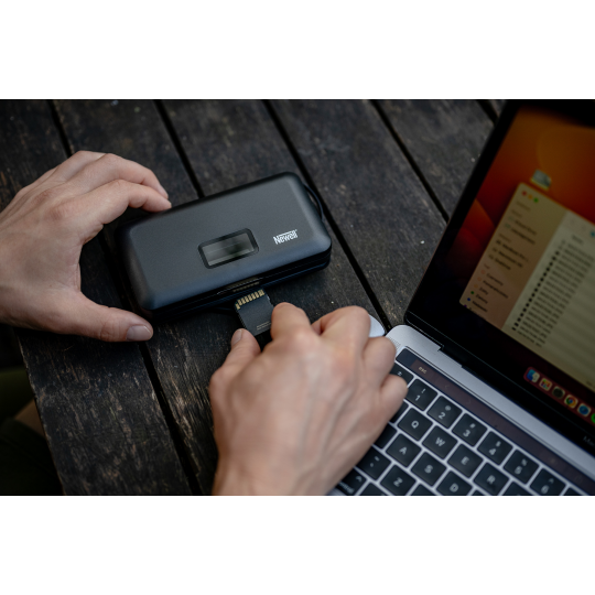 Ładowarka dwukanałowa Newell LCD-PB-SD do akumulatorów EN-EL14 do Nikon