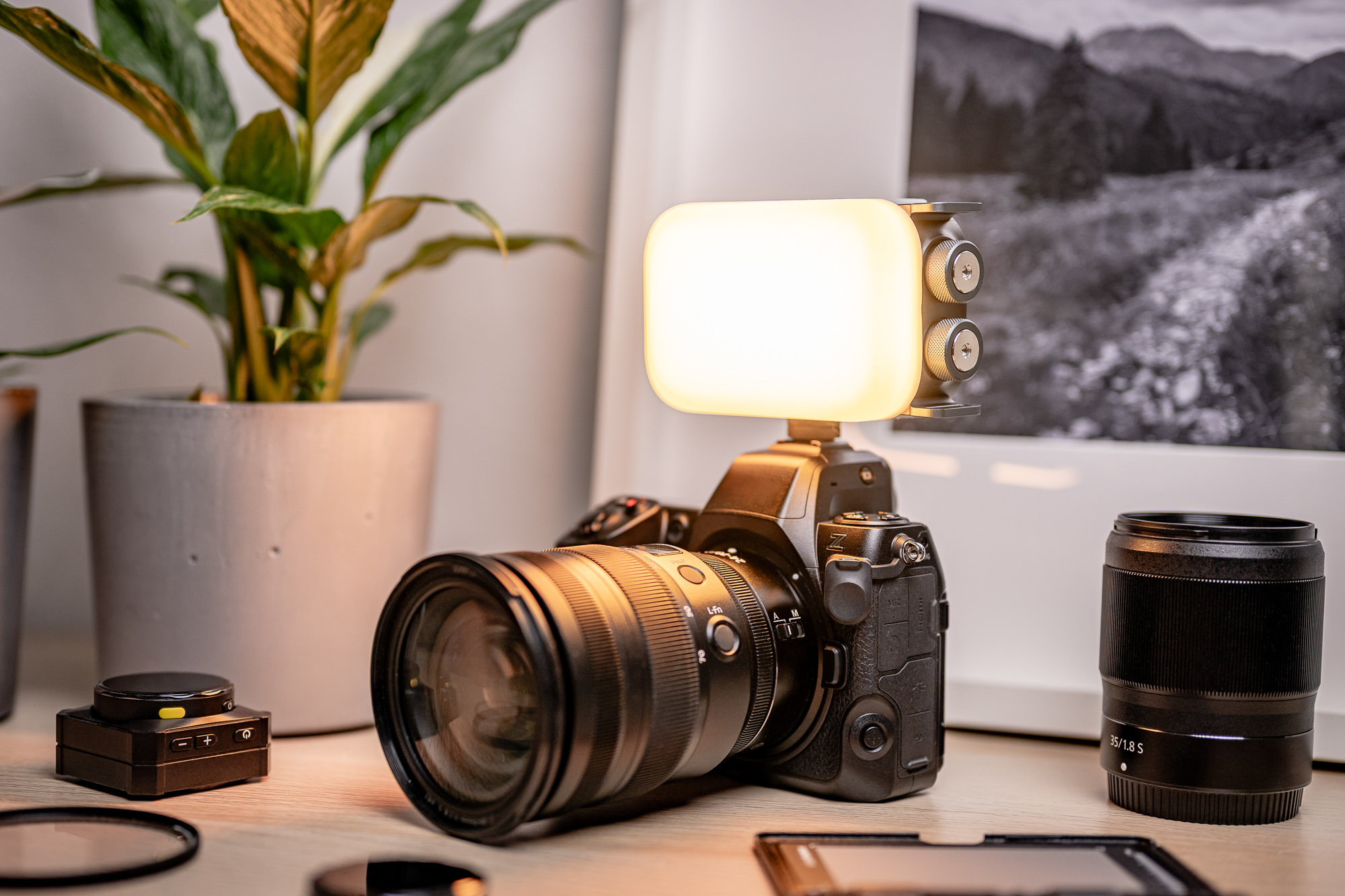 Lampa LED Newell RGB Nucleo