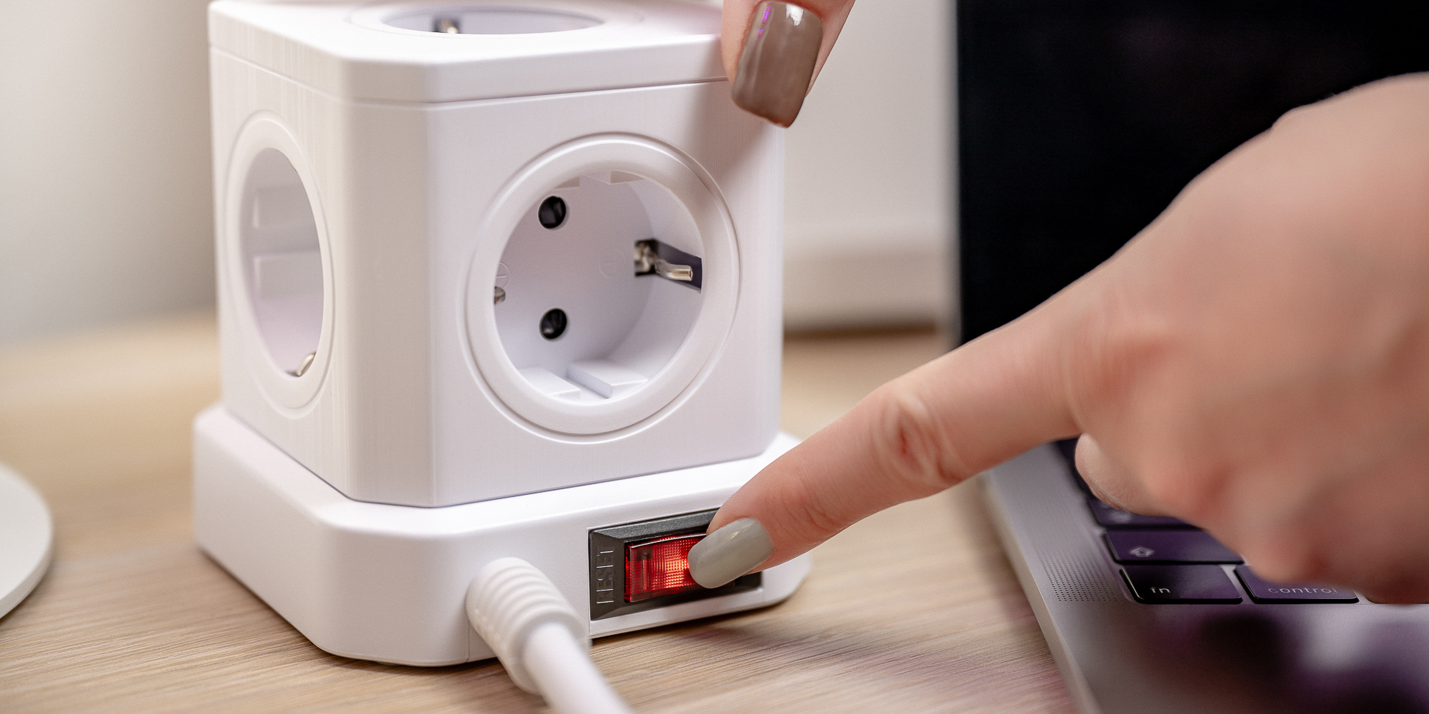 Kostka zasilająca Newell GaN Power Cube 9w1