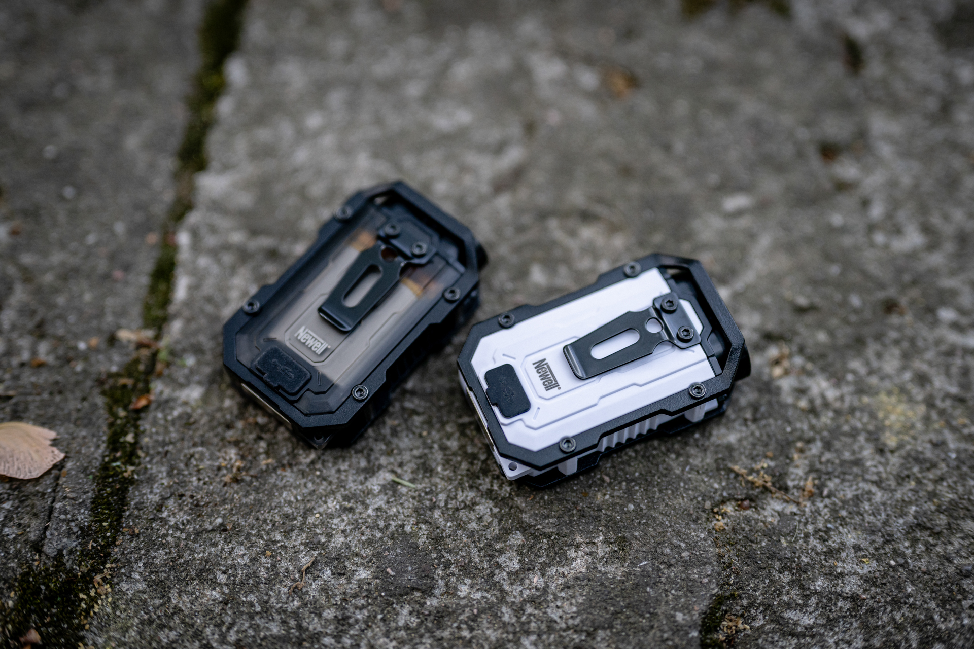 Latarka LED Newell EDC Nyks  Solid - czarna