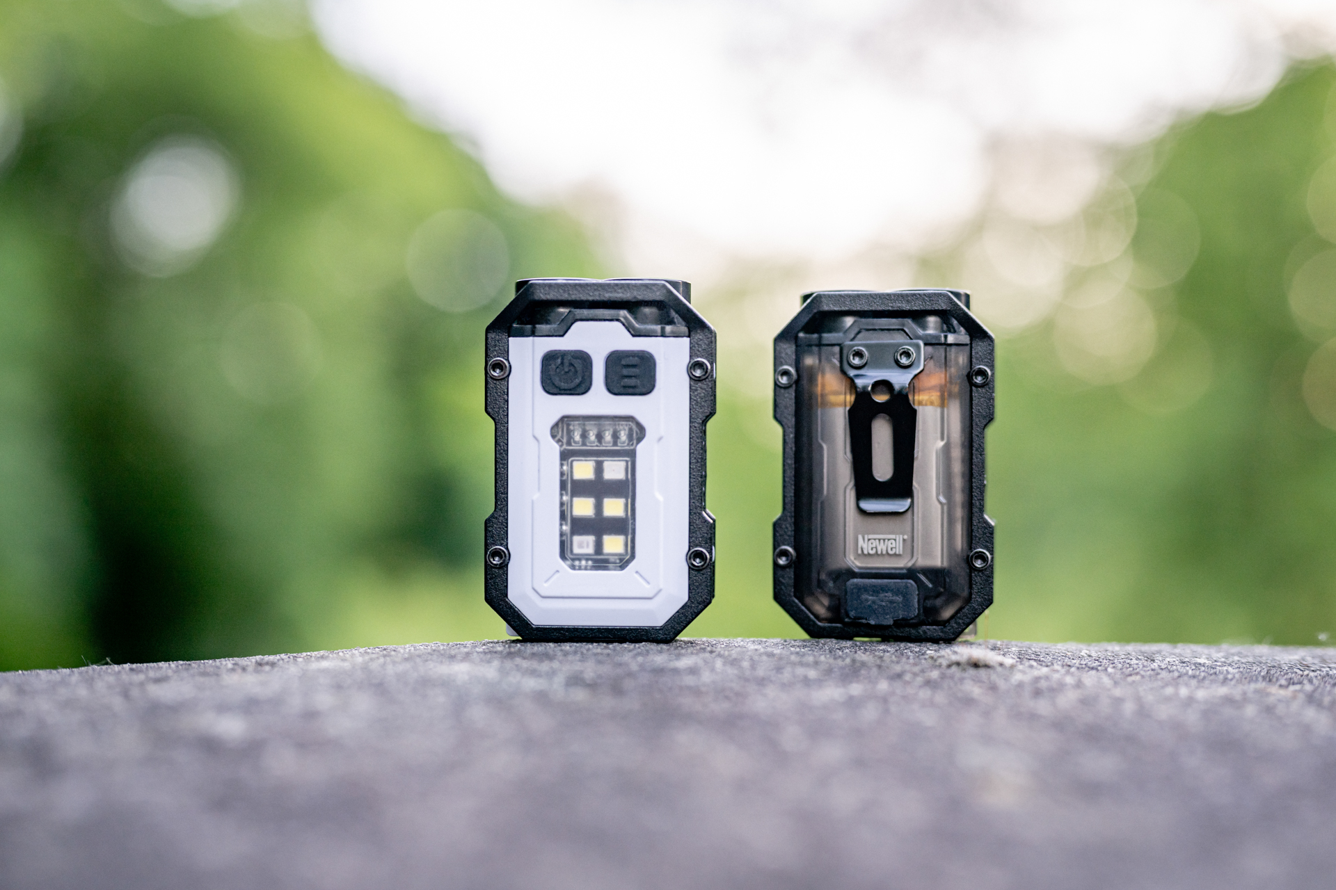 Latarka LED Newell EDC Nyks  Solid - biała