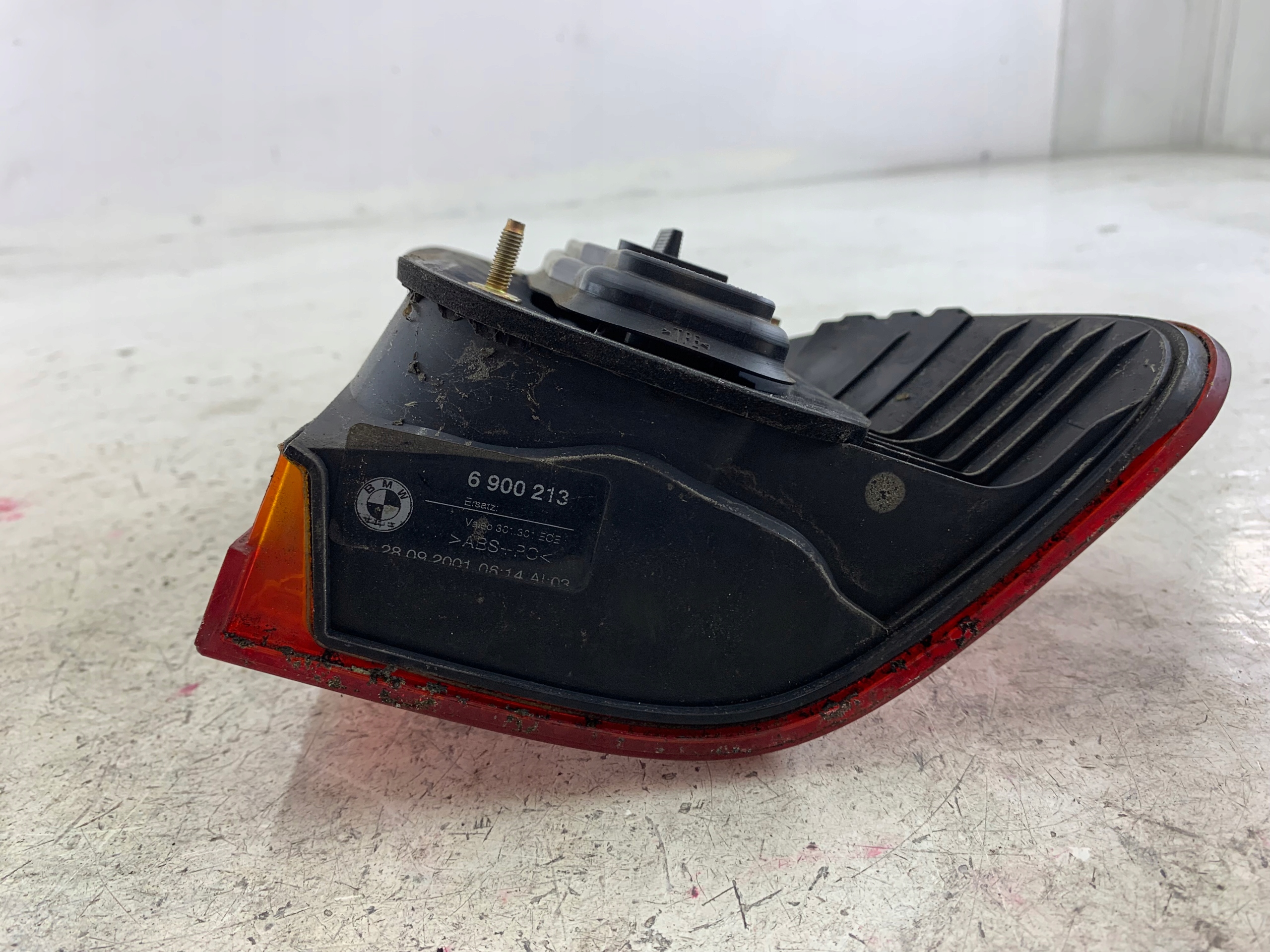 Dodatkowe zdjęcie używanej części: BMW E39 KOMBI TOURING LAMPA LEWA TYŁ 6900213