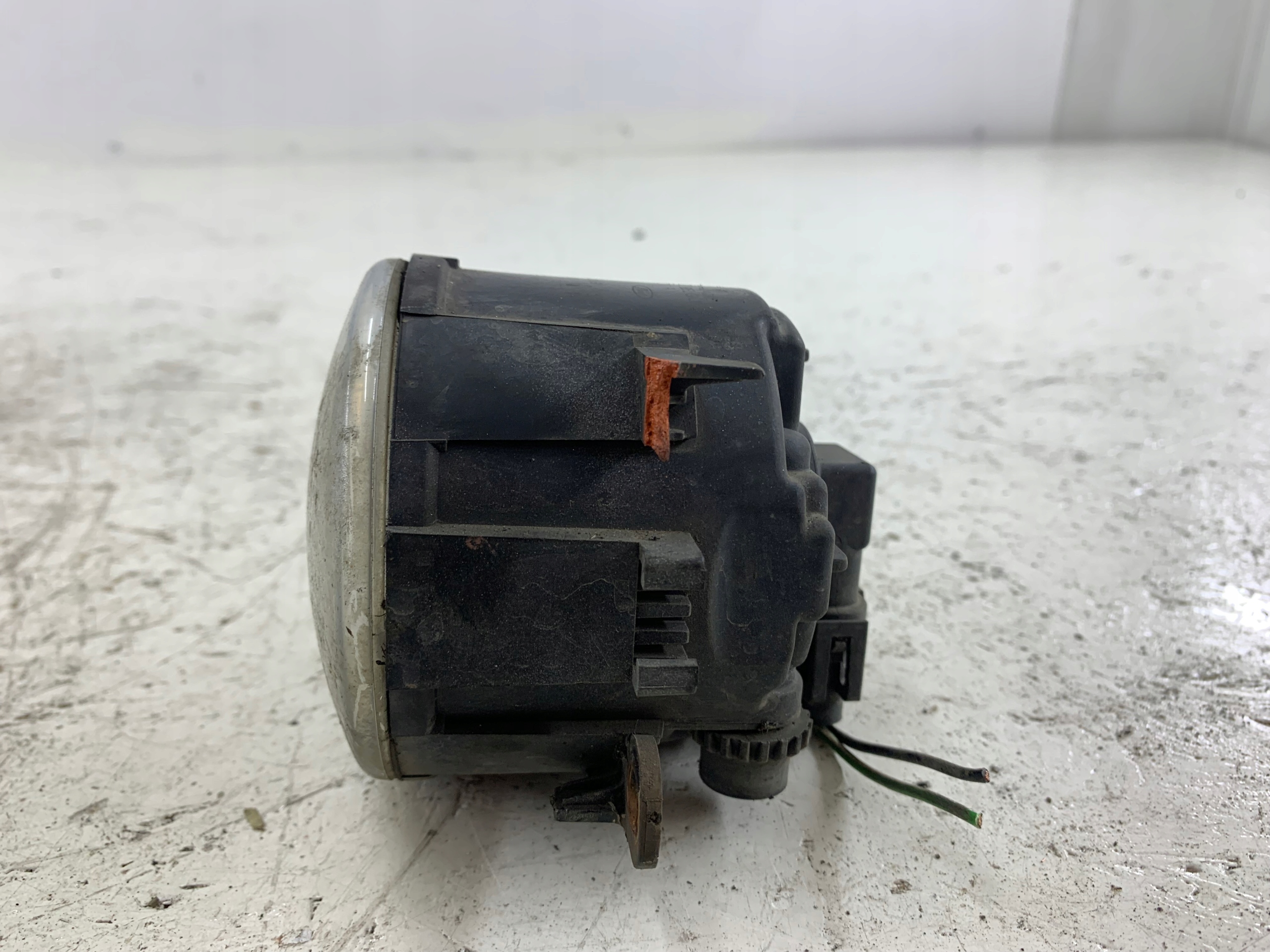 FORD FUSION LAMPA PRZECIWMGIELNA - zdjęcie 3