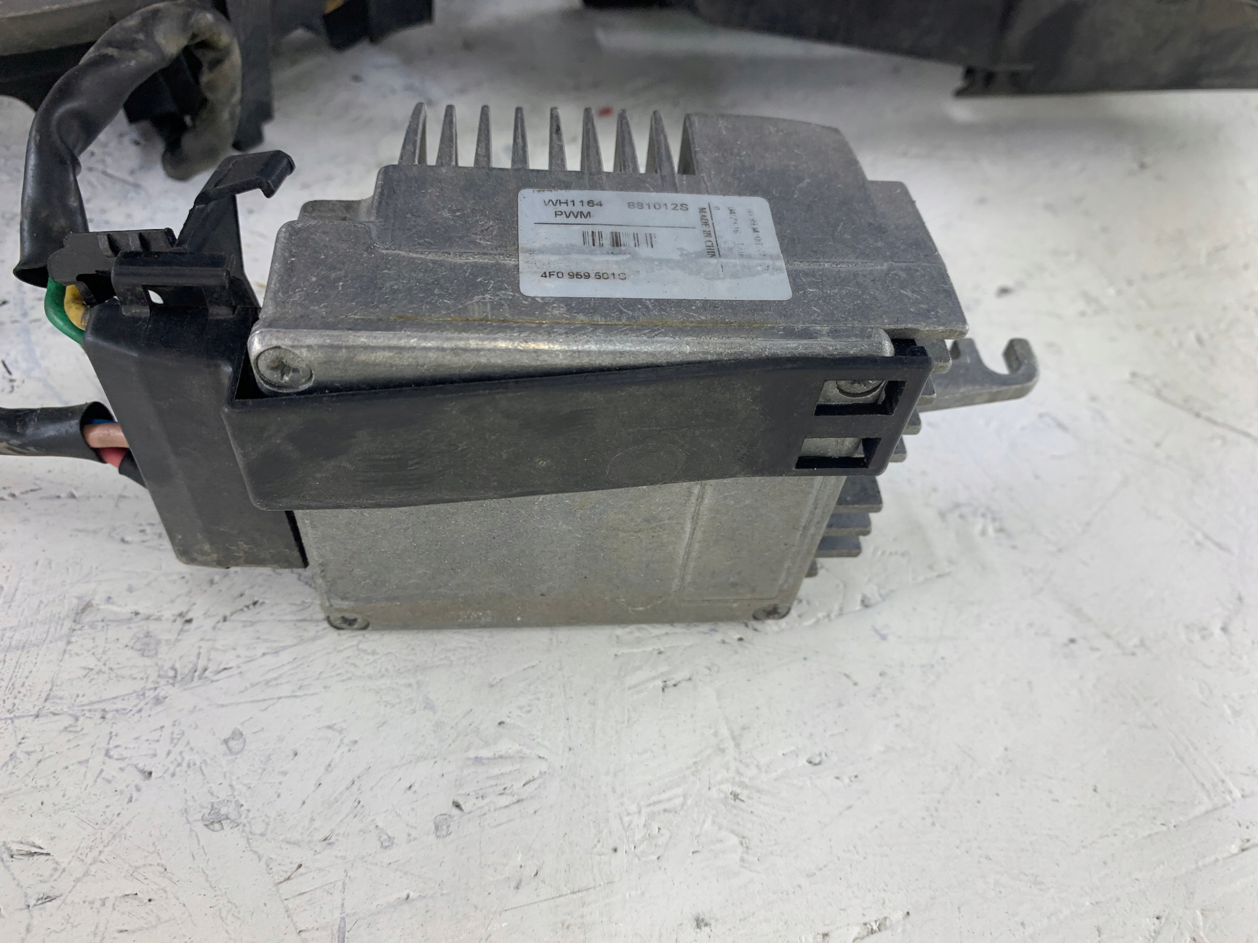AUDI A6 C6 3.2 V6 FSI WENTYLATOR CHŁODNIC + MODUŁ WENTYLATORA 4F0959501C - zdjęcie 7