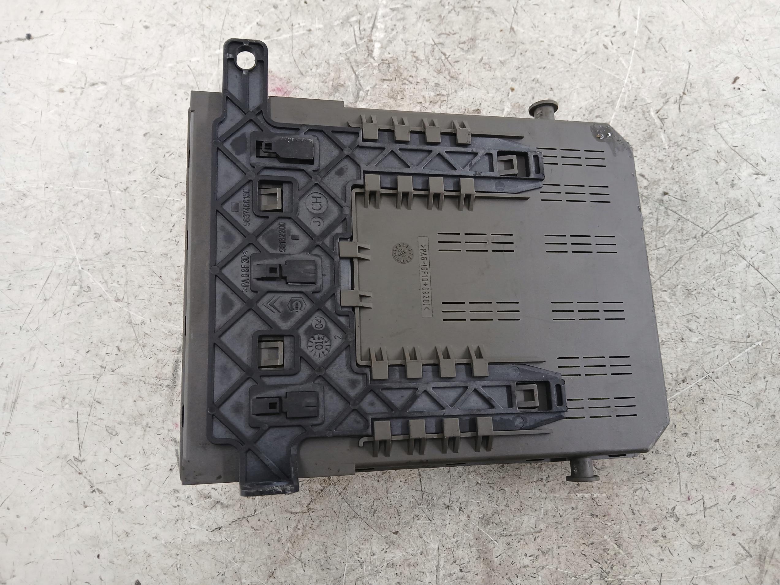 CITROEN C5 I SKRZYNKA BEZPIECZNIKÓW 9637466180 - zdjęcie 3