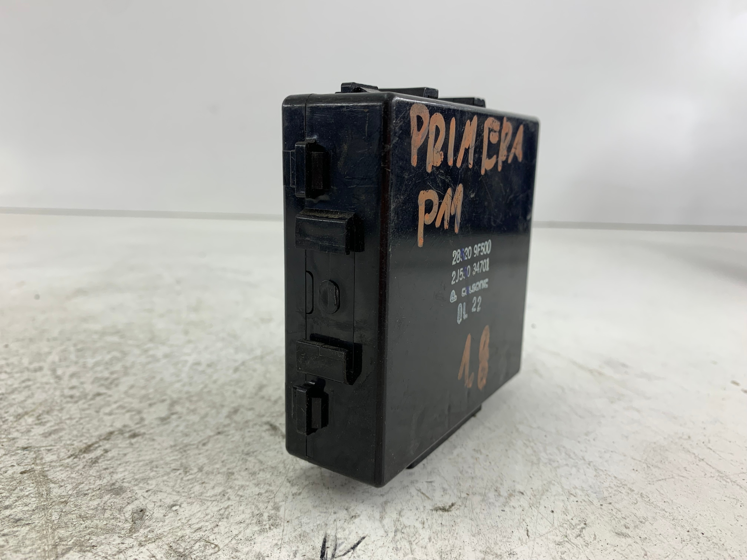 NISSAN PRIMERA P11 MODUŁ KOMFORTU 285209F500 - zdjęcie 4