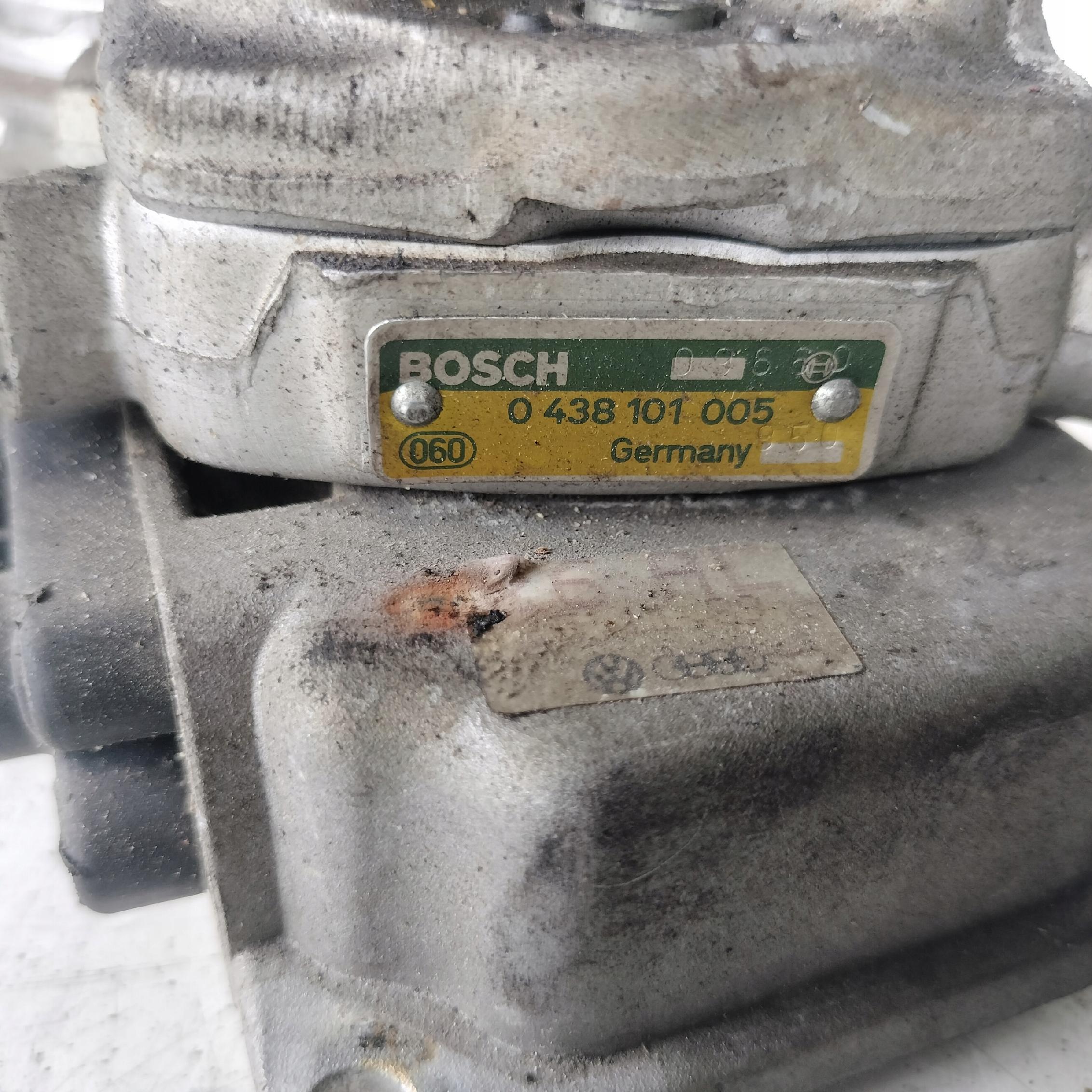 AUDI 80 B3 1.8 ROZDZIELACZ PALIWA 026133353 BOSCH - zdjęcie 9