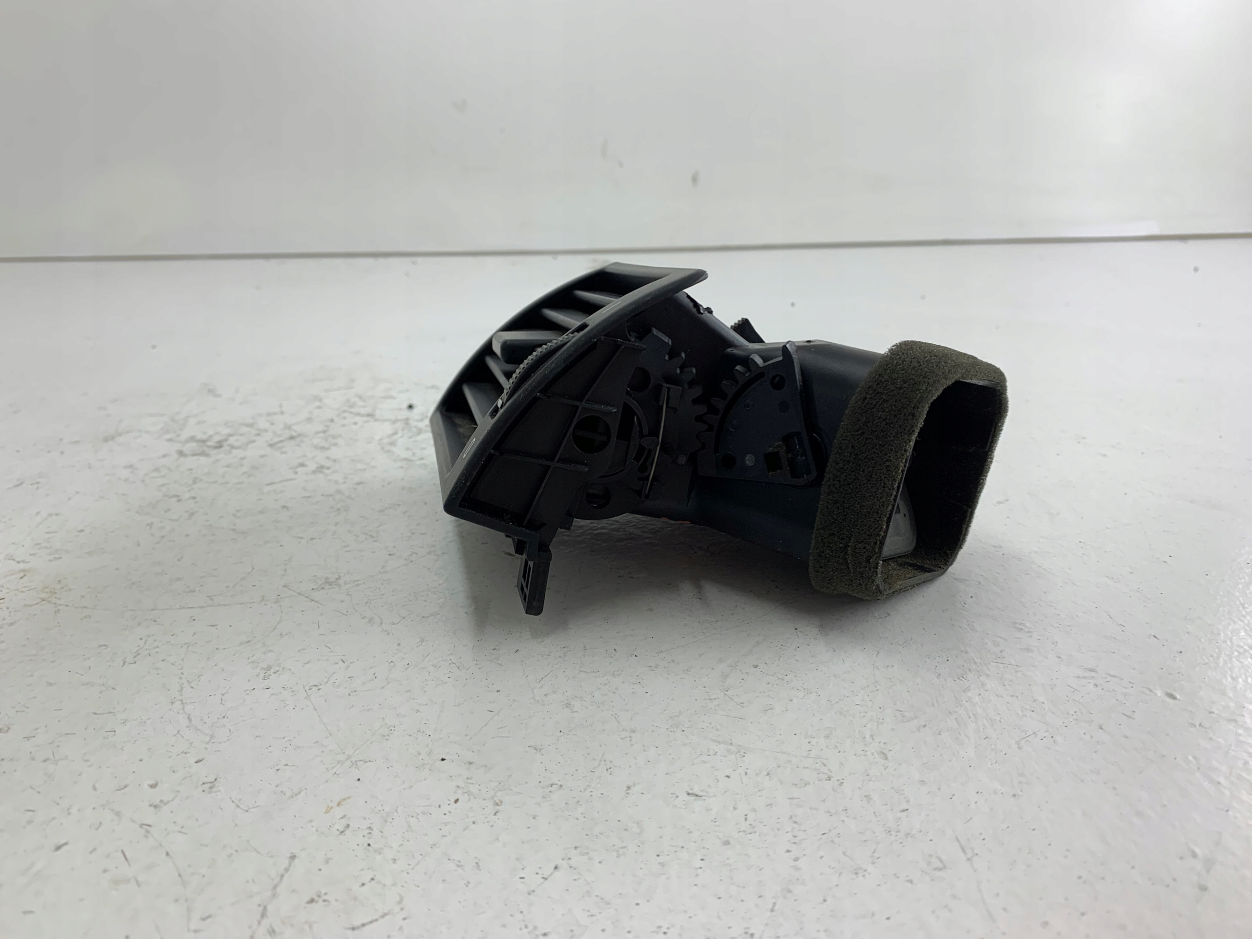 BMW E46 KRATKA NAWIEWU LEWA 8361897 - zdjęcie 4
