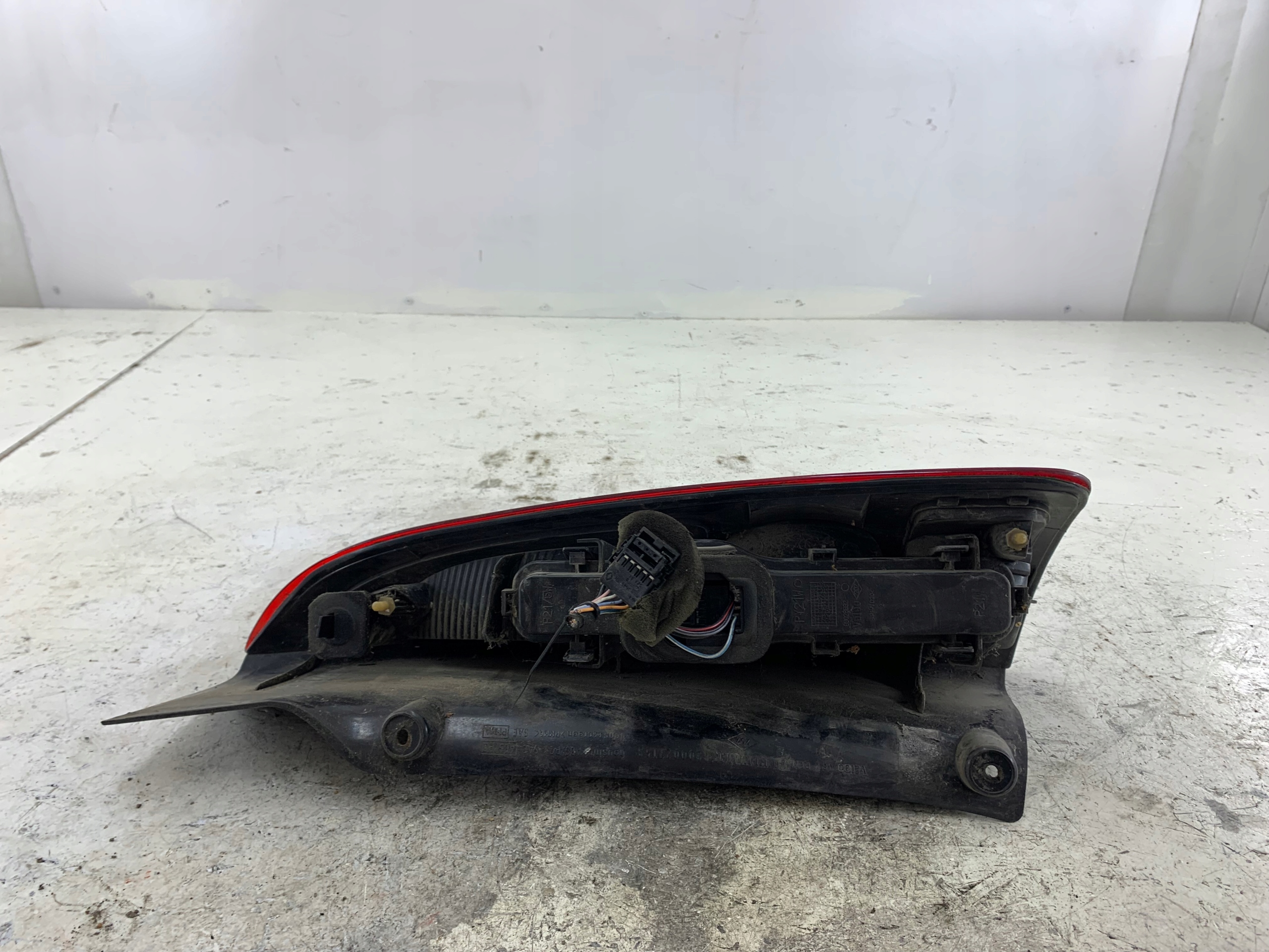 RENAULT ESPACE IV LAMPA LEWA TYŁ - zdjęcie 5