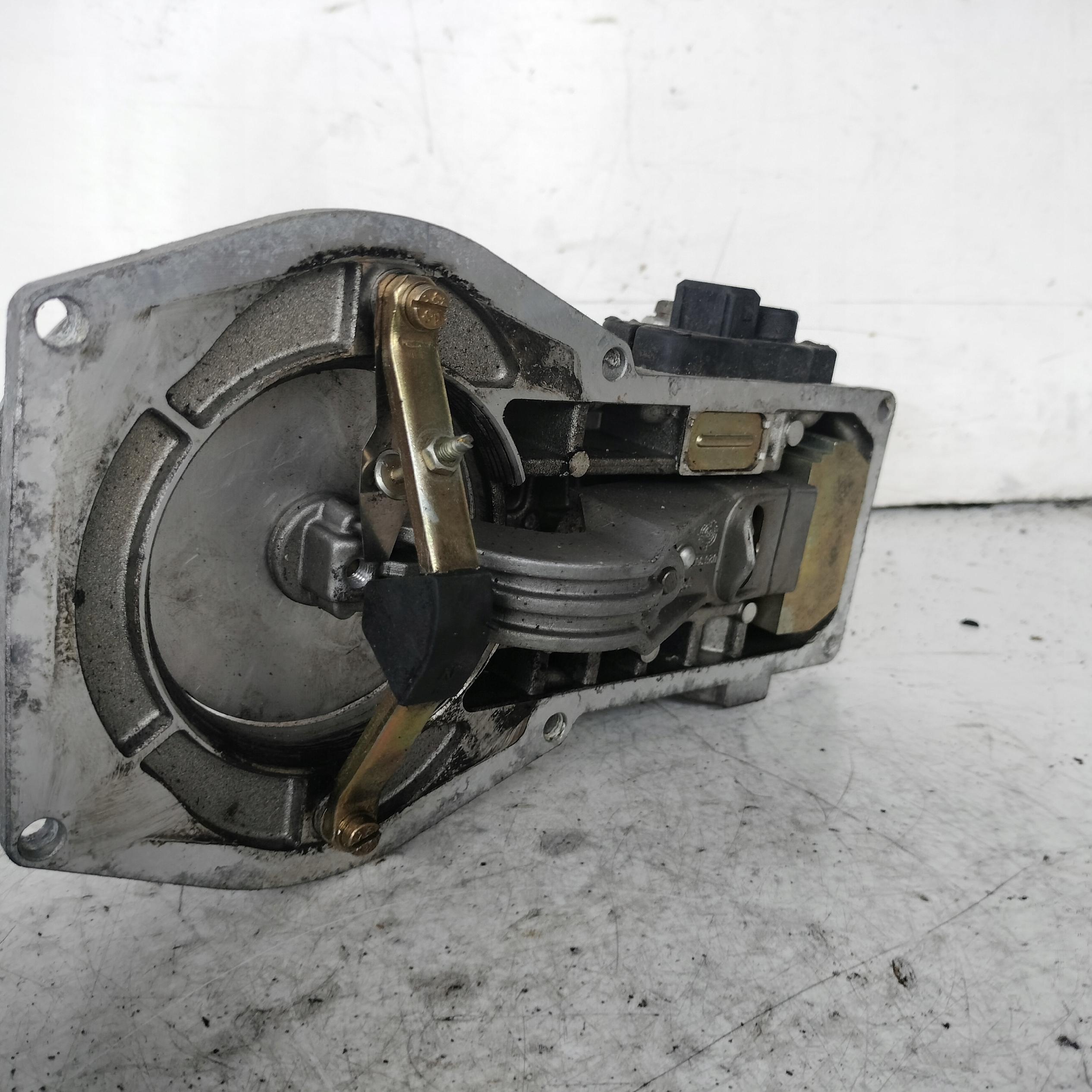 AUDI 80 B3 1.8 ROZDZIELACZ PALIWA 026133353 BOSCH - zdjęcie 5