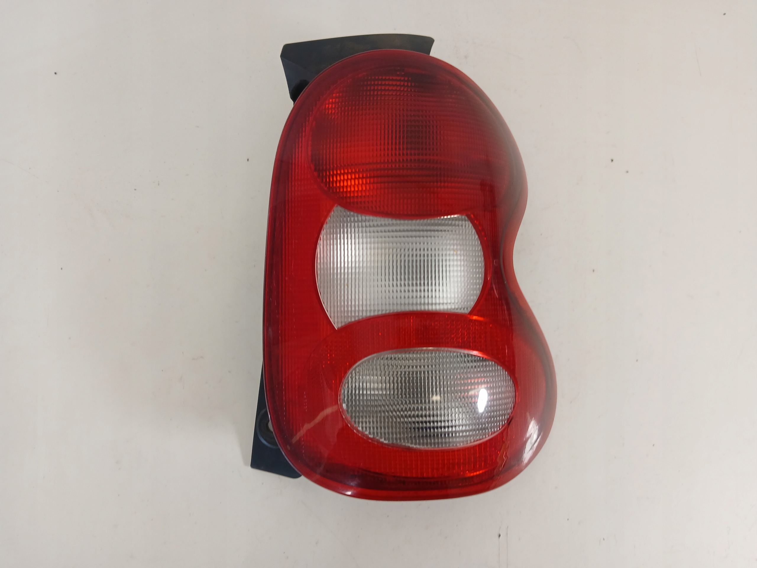 Dodatkowe zdjęcie używanej części: SMART FORTWO LAMPA PRAWA TYŁ