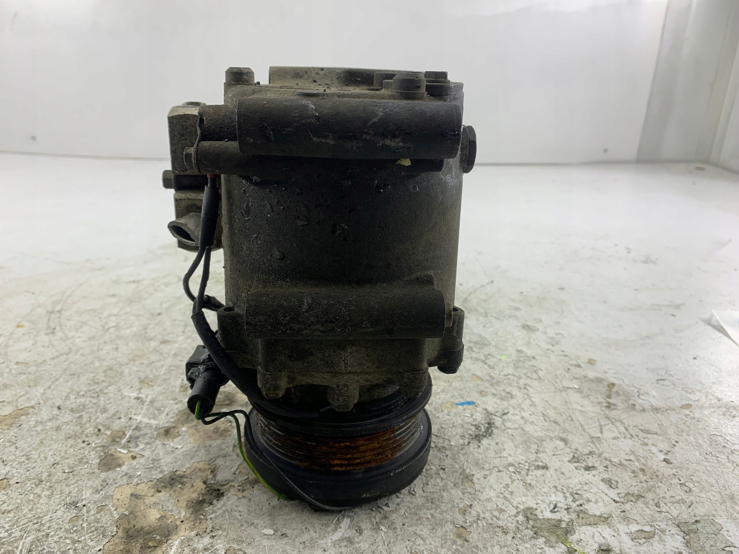 FORD FOCUS MK1 KOMPRESOR KLIMATYZACJI XS4H19D647AB - zdjęcie 3
