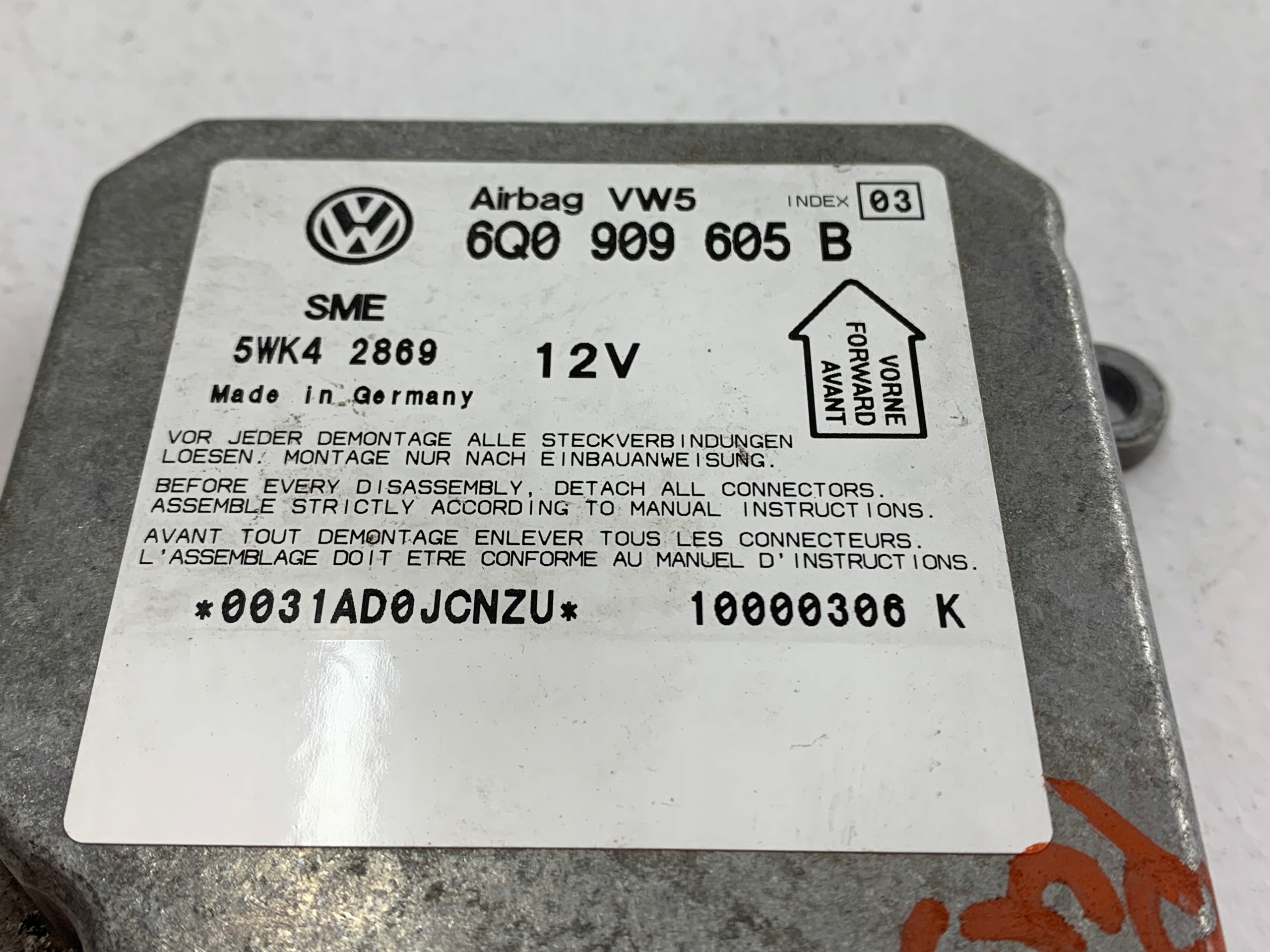 Dodatkowe zdjęcie używanej części: VW PASSAT B5 MODUŁ SENSOR AIRBAG 6Q0909605B