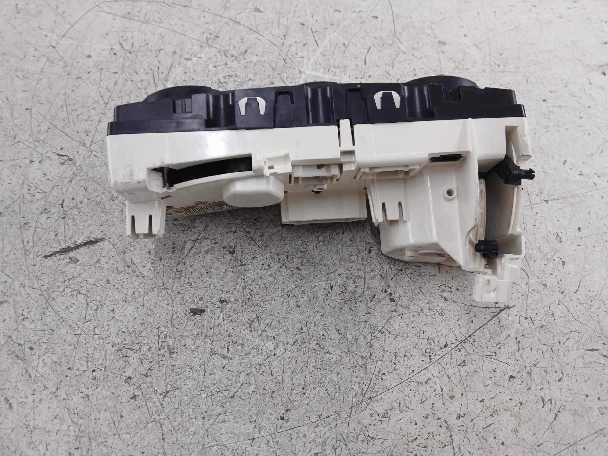 MERCEDES W169 PANEL KLIMATYZACJI A1698300585 - zdjęcie 5