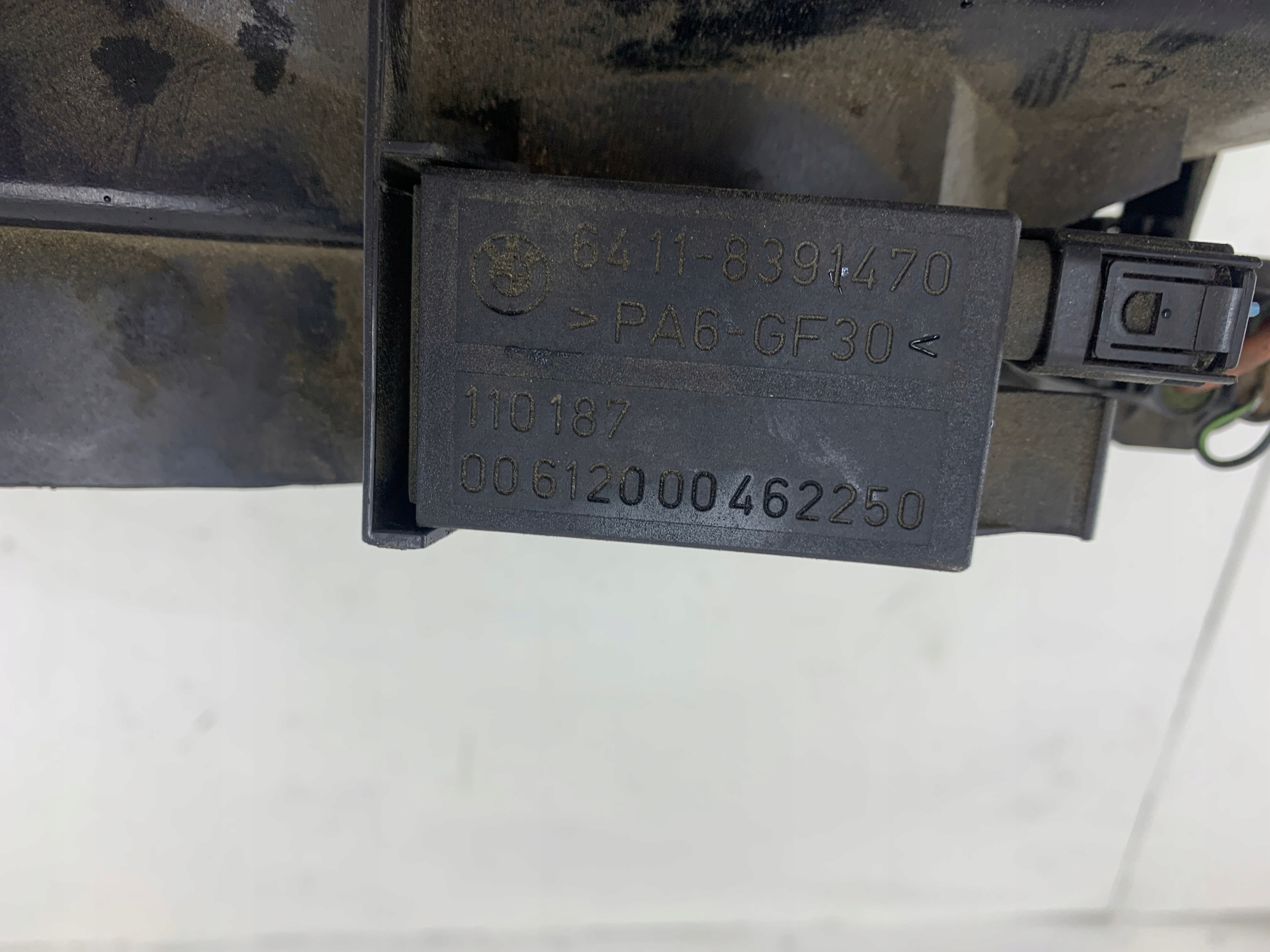Dodatkowe zdjęcie używanej części: BMW E46 1.9 WENTYLATOR CHŁODNICY 3135103343