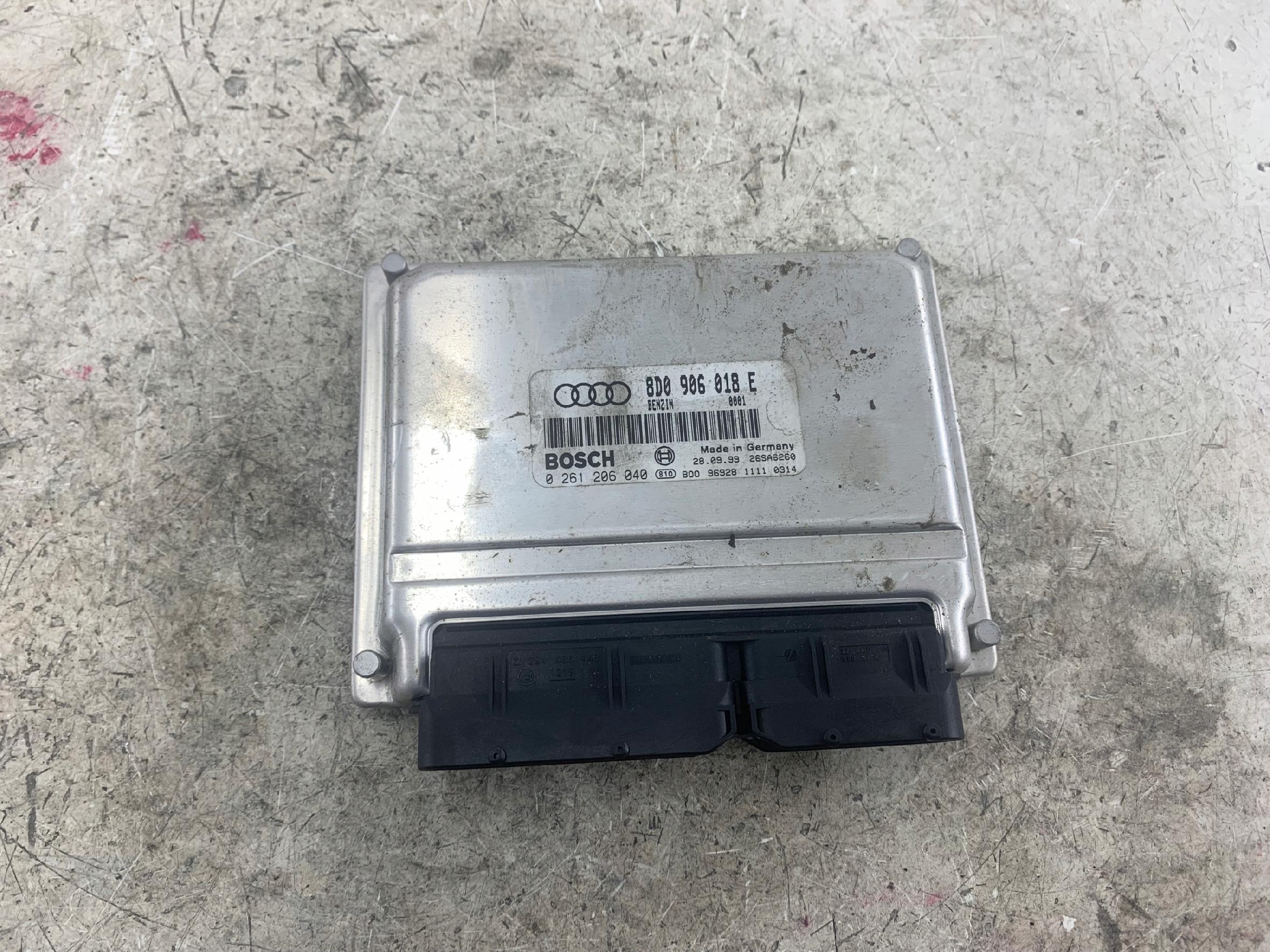 AUDI A4 B5 VW PASSAT B5 1.8 STEROWNIK SILNIKA 8D0906018E - zdjęcie 2