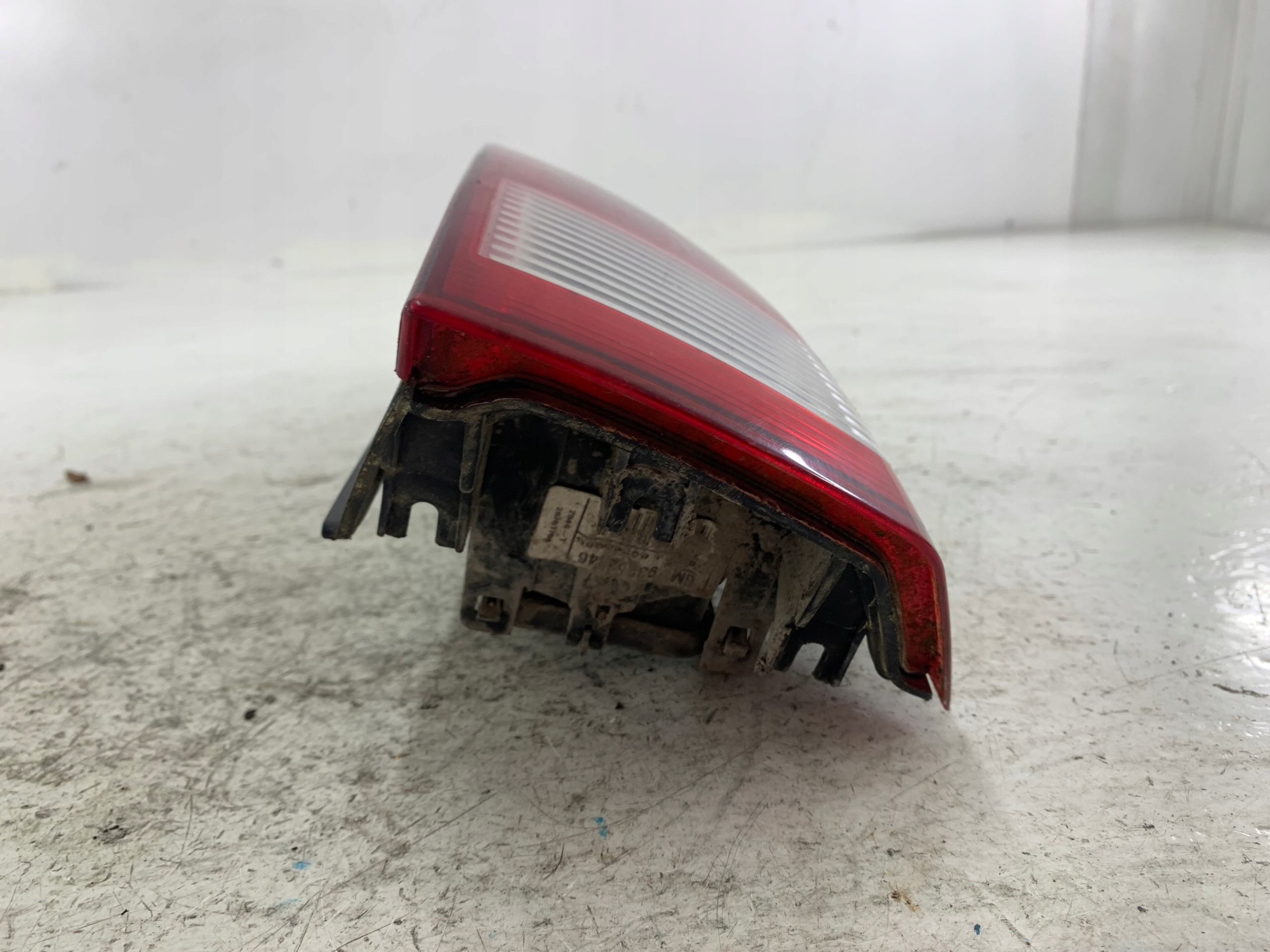 OPEL MERIVA A LAMPA PRAWA TYŁ - zdjęcie 3