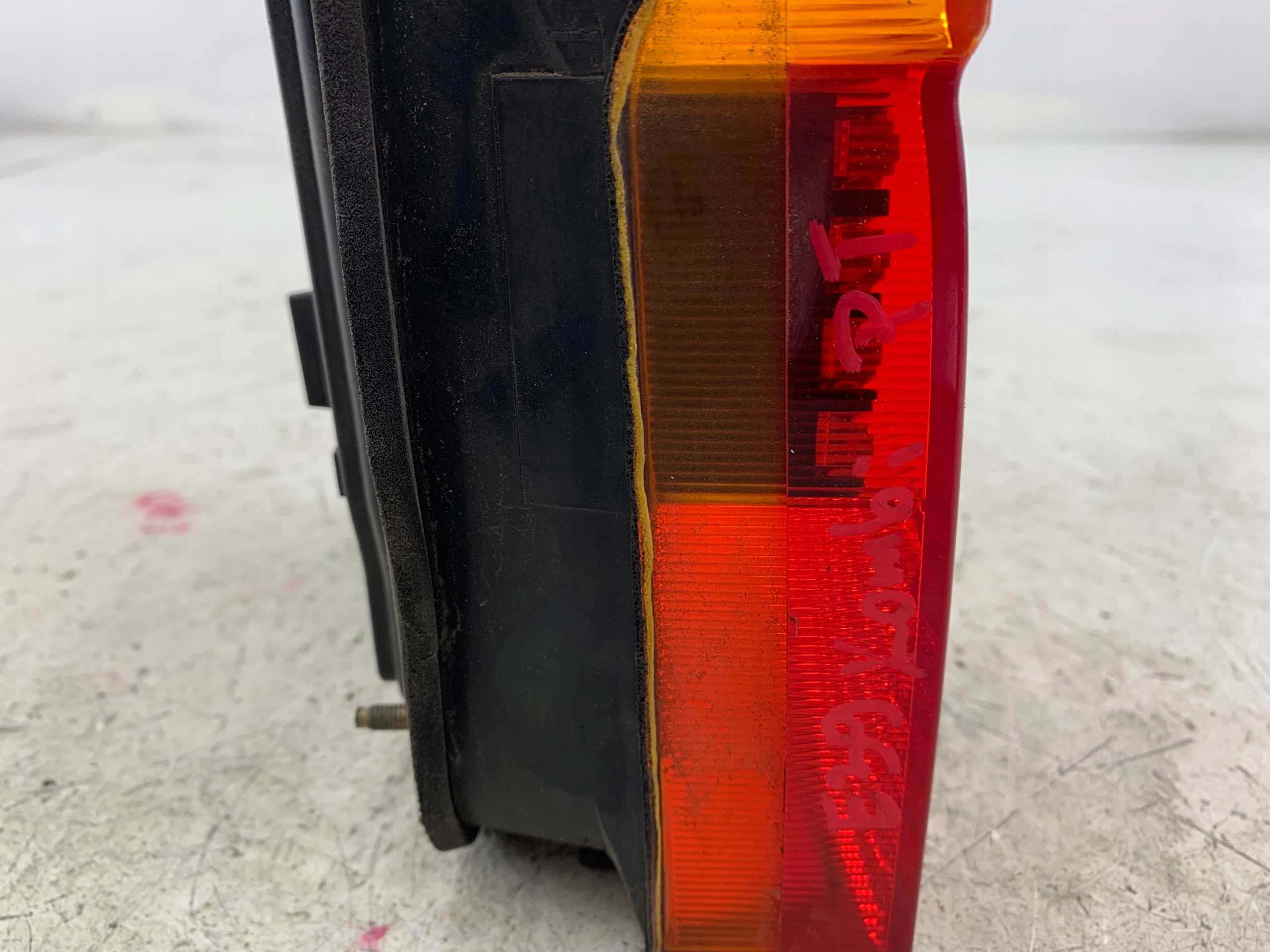 BMW E39 KOMBI TOURING LAMPA PRAWA TYŁ 6900214 - zdjęcie 4