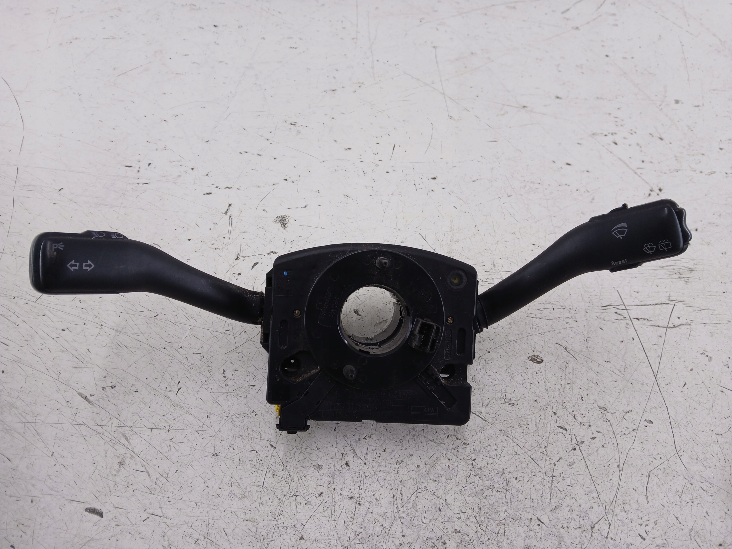 Dodatkowe zdjęcie używanej części: VW PASSAT B5 VW GOLF IV PRZEŁĄCZNIK ZESPOLONY TAŚMA 1J0959654AC 4B0953503H