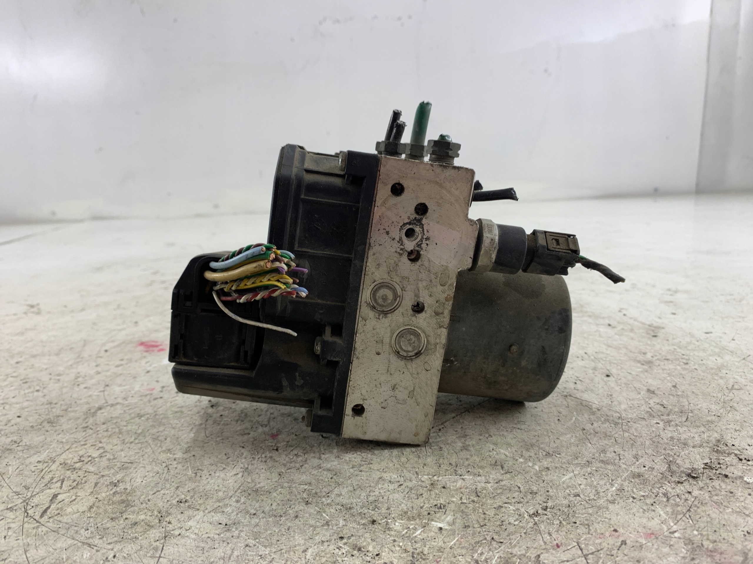 Dodatkowe zdjęcie używanej części: CITROEN XSARA PICASSO POMPA ABS 0265950072
