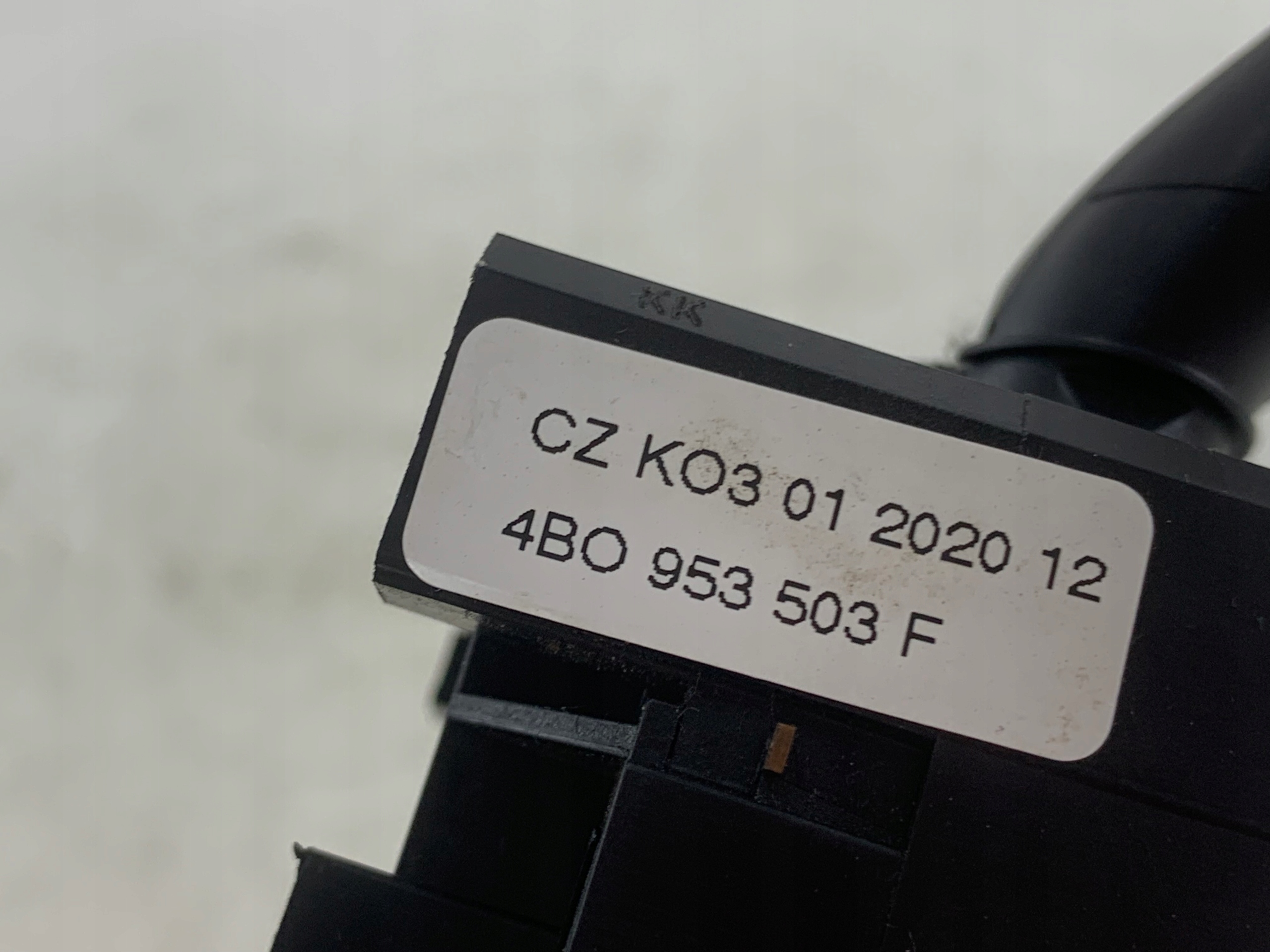 Dodatkowe zdjęcie używanej części: AUDI A3 8L PRZEŁĄCZNIK ZESPOLONY TAŚMA 8L0953513G 4B0953503F