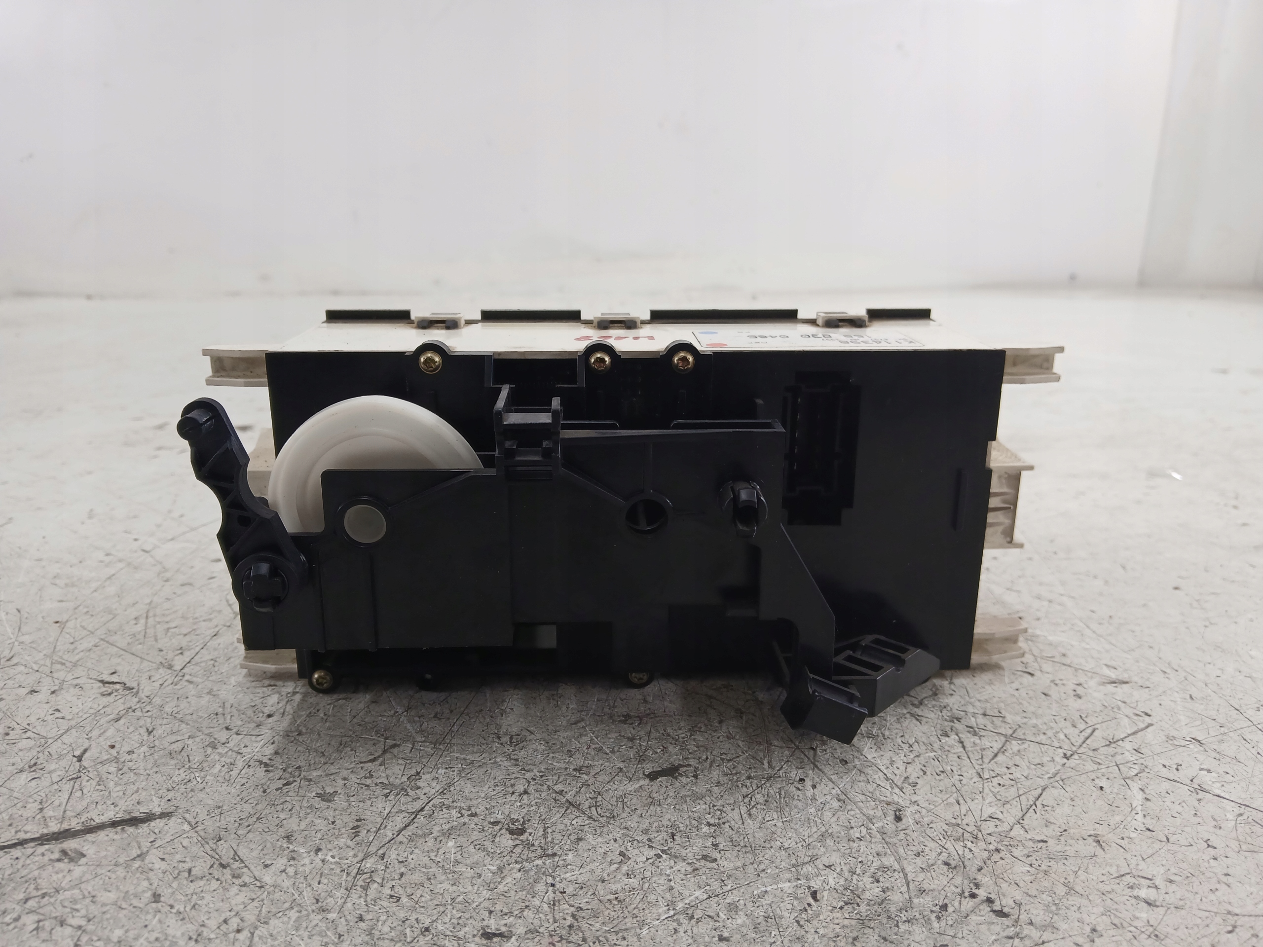 Dodatkowe zdjęcie używanej części: MERCEDES W168 PANEL KLIMATYZACJI 1688300485