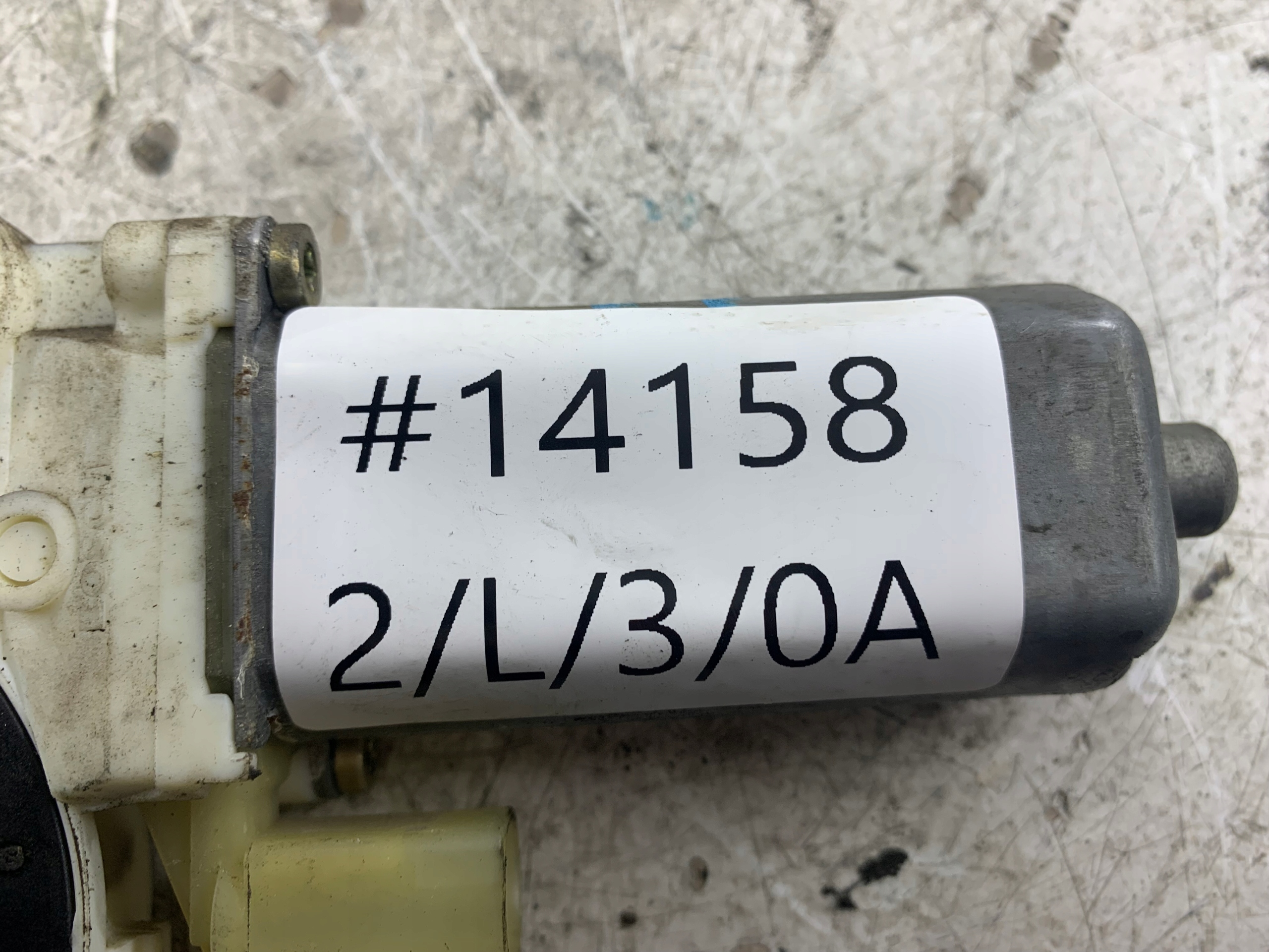 MERCEDES W168 SILNICZEK SZYBY LEWY PRZÓD 0130822016 - zdjęcie 7