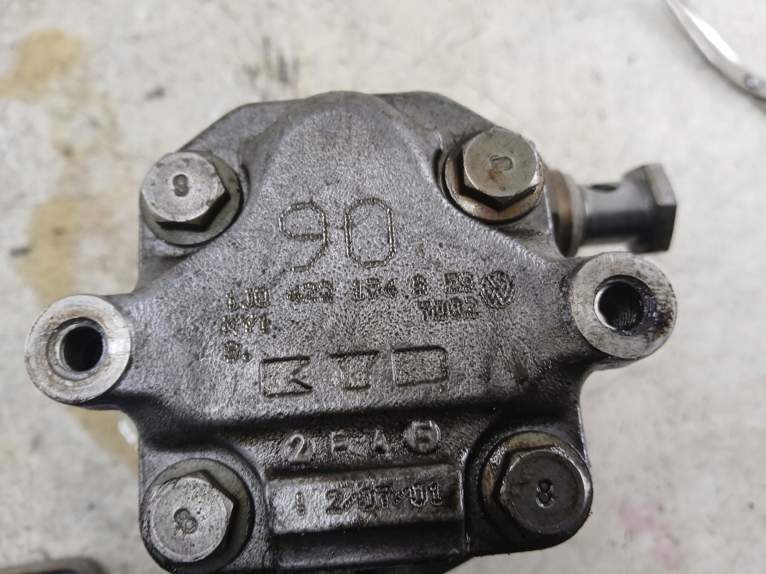 Dodatkowe zdjęcie używanej części: VW GOLF IV 1.9 TDI POMPA WSPOMAGANIA 1J0422154B 90 BAR
