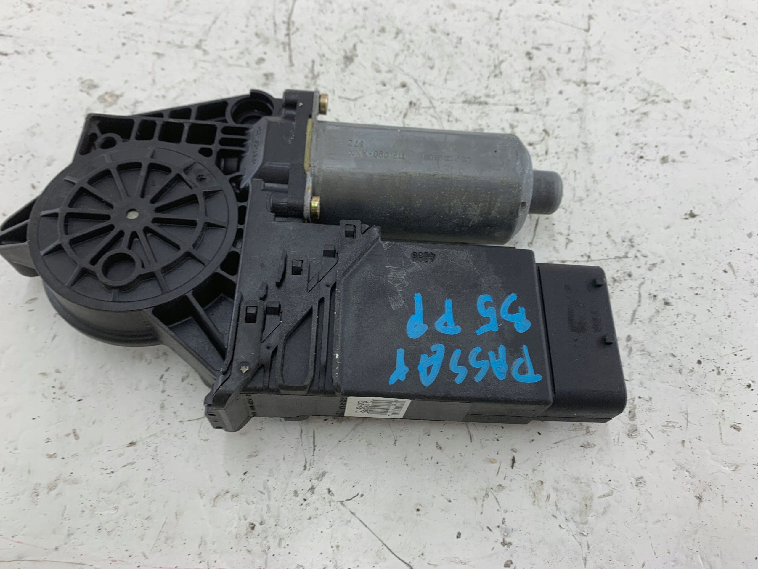 VW PASSAT B5 LIFT SILNICZEK SZYBY PRAWY PRZÓD 0130821694 - zdjęcie 3