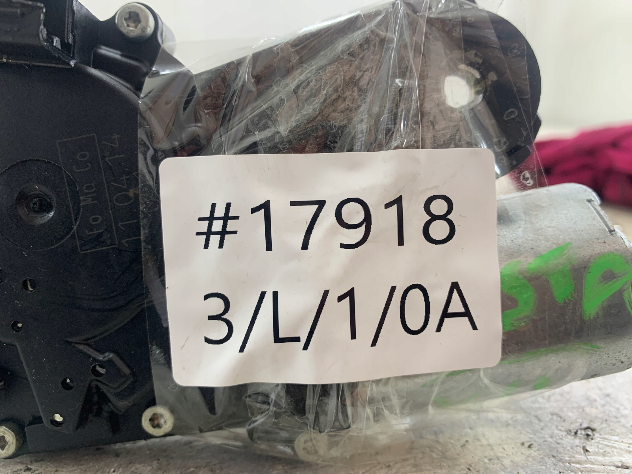 FORD FIESTA MK7 MECHANIZM WYCIERACZKI PRZÓD 8A6117B571AB - zdjęcie 7