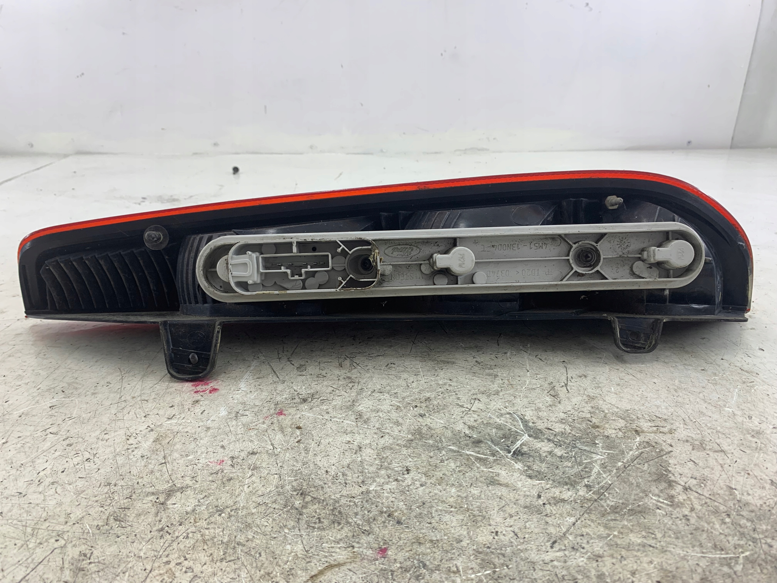 FORD FOCUS MK2 KOMBI LAMPA LEWA TYŁ - zdjęcie 3