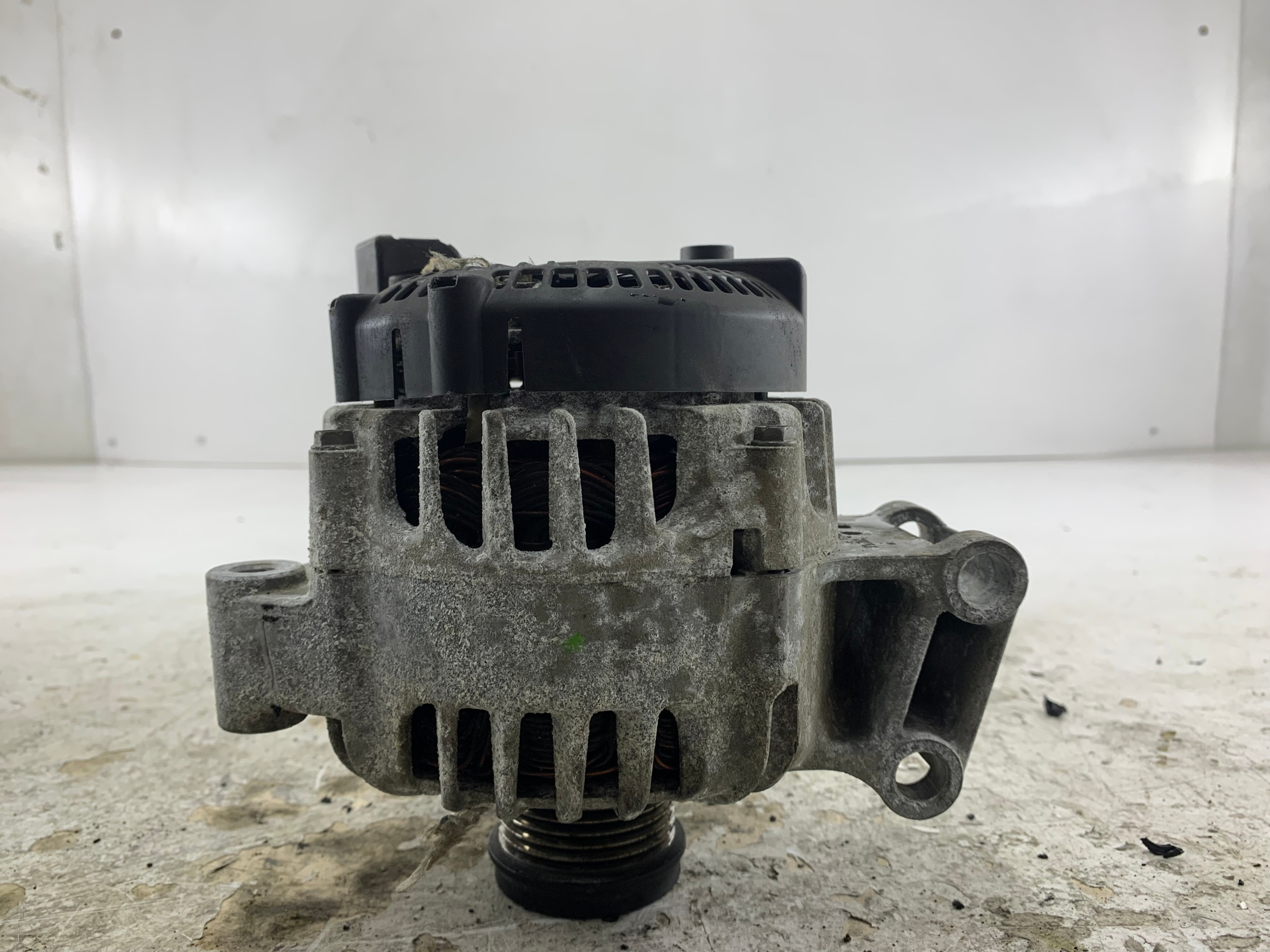 Dodatkowe zdjęcie używanej części: FORD FIESTA MK7 1.25 1.3 1.4 ALTERNATOR BV2T-10300-AA 150A