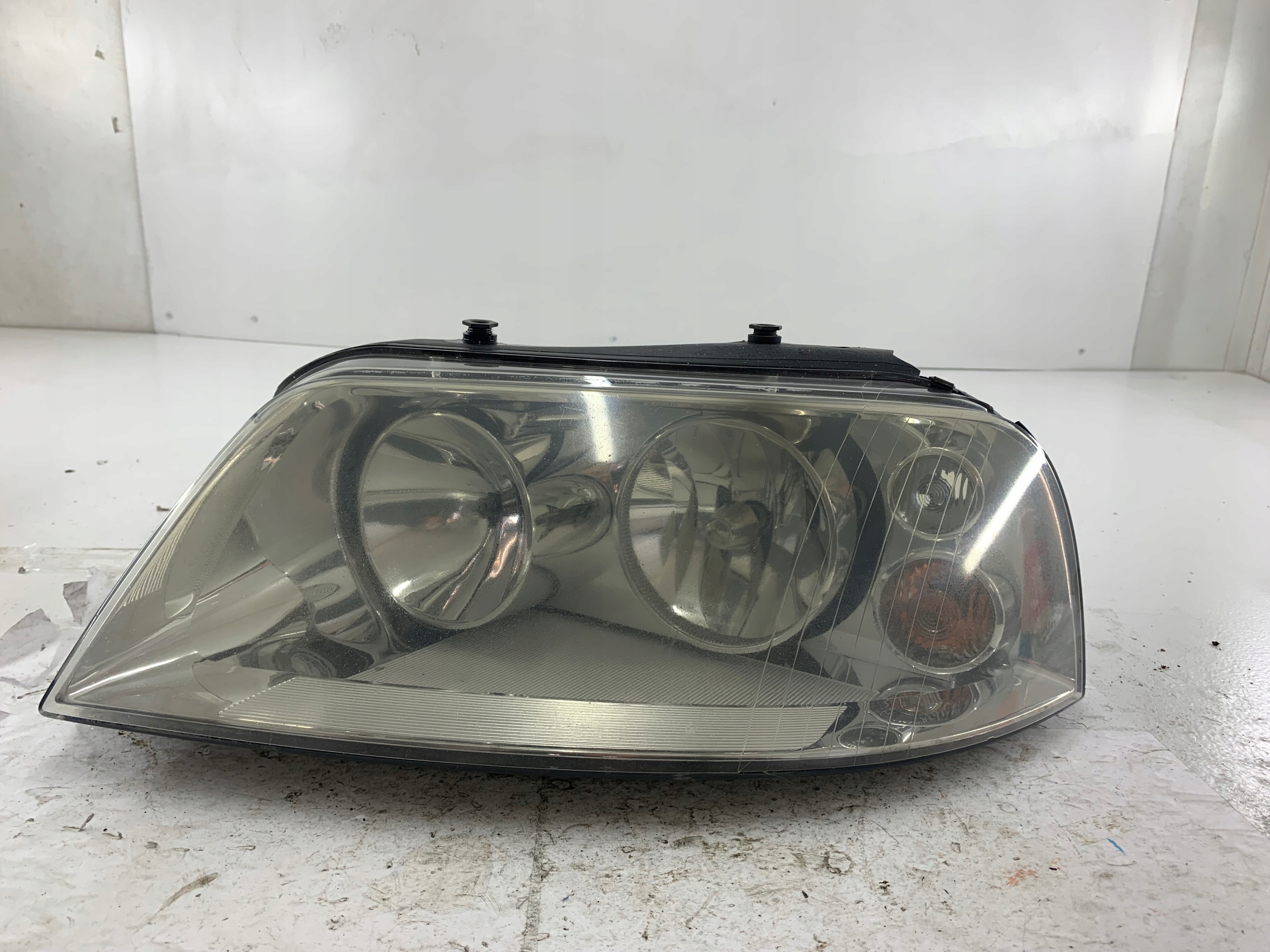 Dodatkowe zdjęcie używanej części: VW SHARAN I LIFT LAMPA LEWA PRZÓD 7M3941015AA