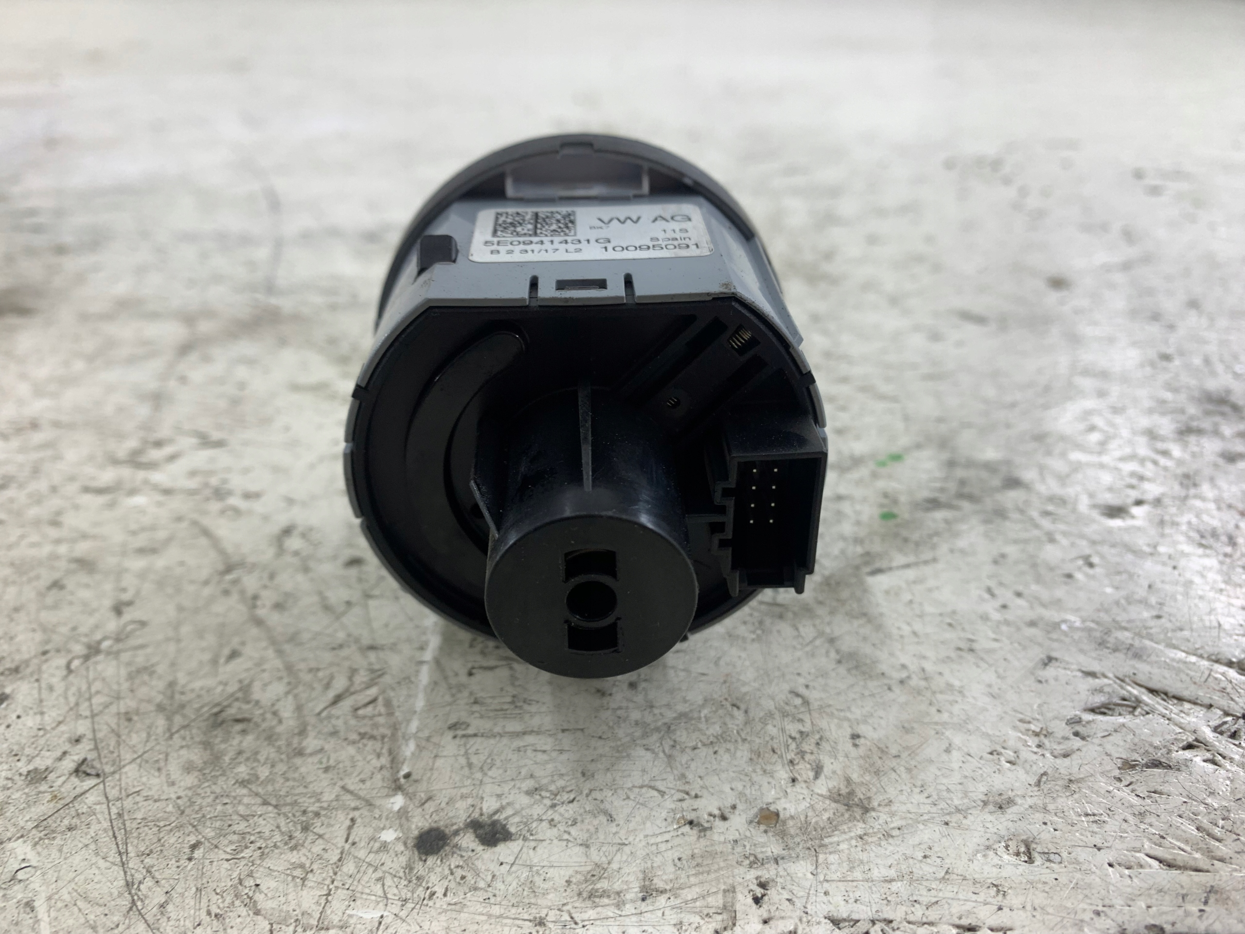 SKODA FABIA III OCTAVIA III PRZEŁĄCZNIK ŚWIATEŁ 5E0941431G - zdjęcie 4