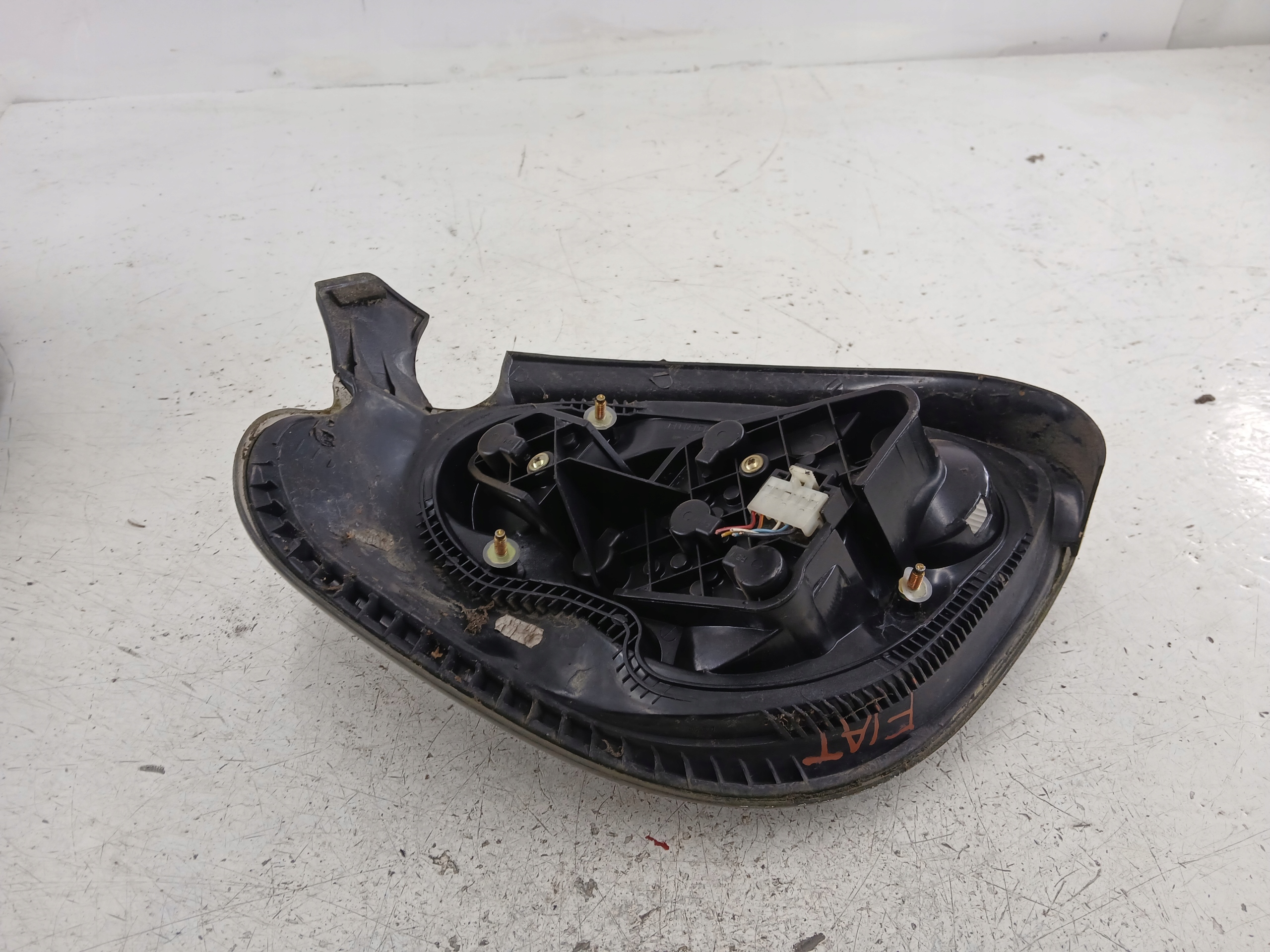 FIAT BRAVO LAMPA PRAWA TYŁ - zdjęcie 5