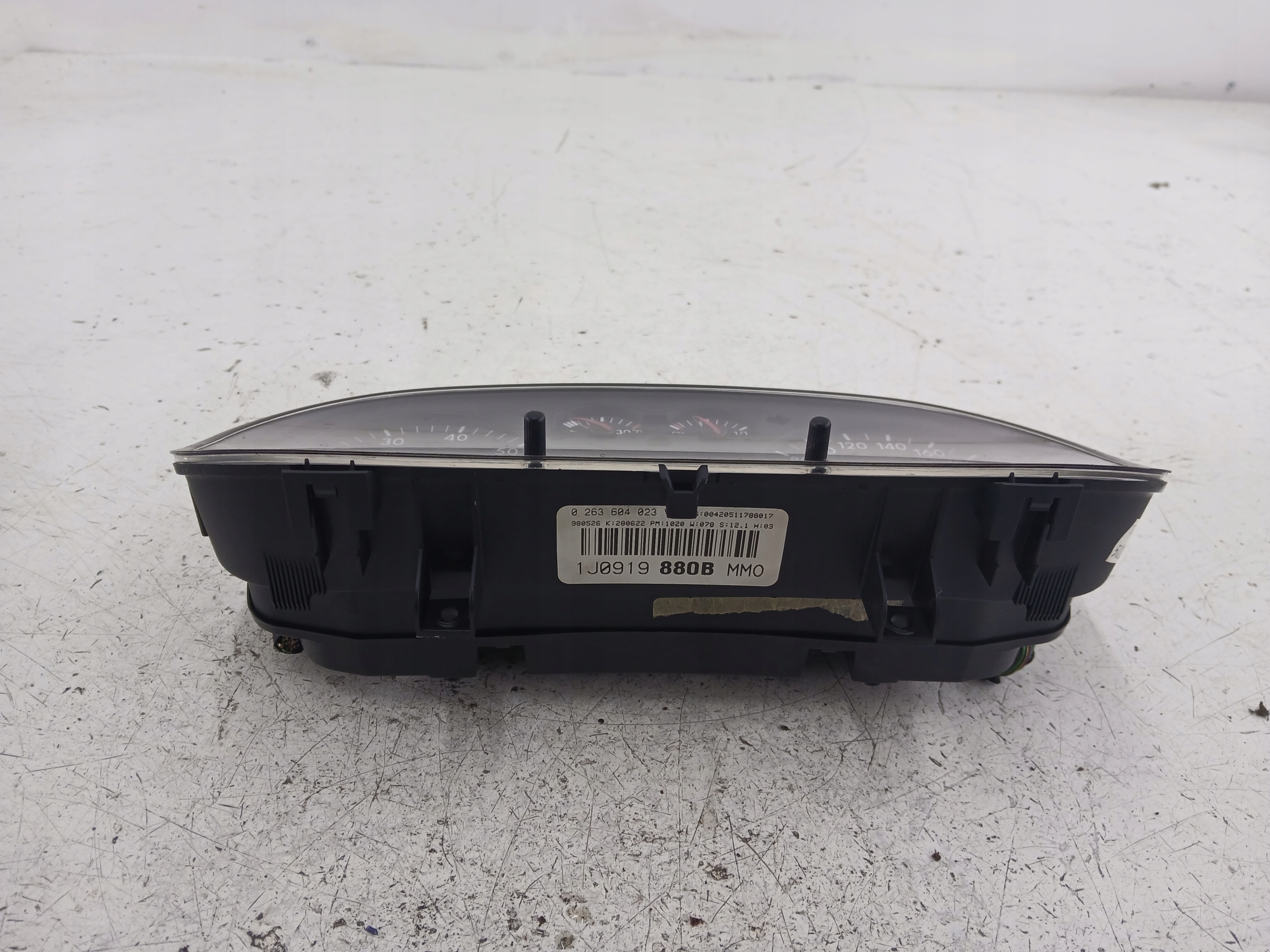 Dodatkowe zdjęcie używanej części: VW GOLF IV 1.6 LICZNIK ZEGARY 1J0919880B