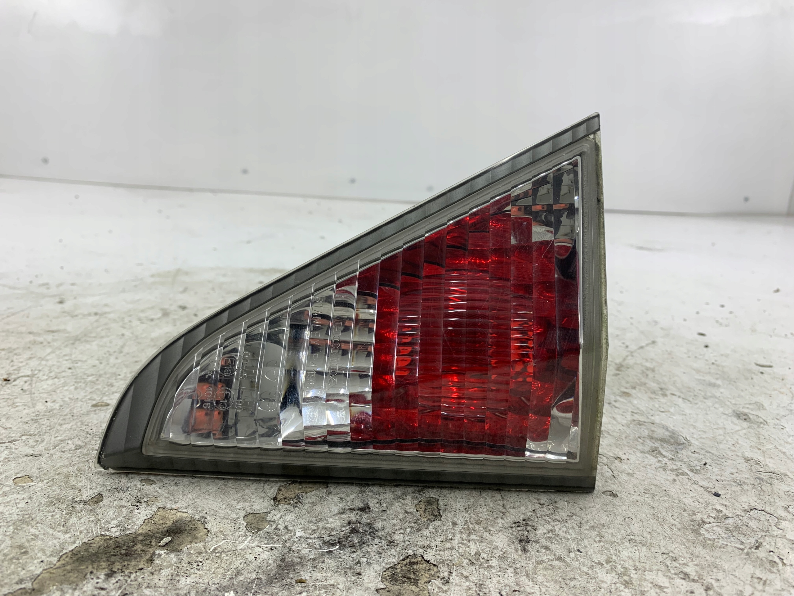 Dodatkowe zdjęcie używanej części: HONDA STREAM I LIFT LAMPA LEWA TYŁ KLAPA