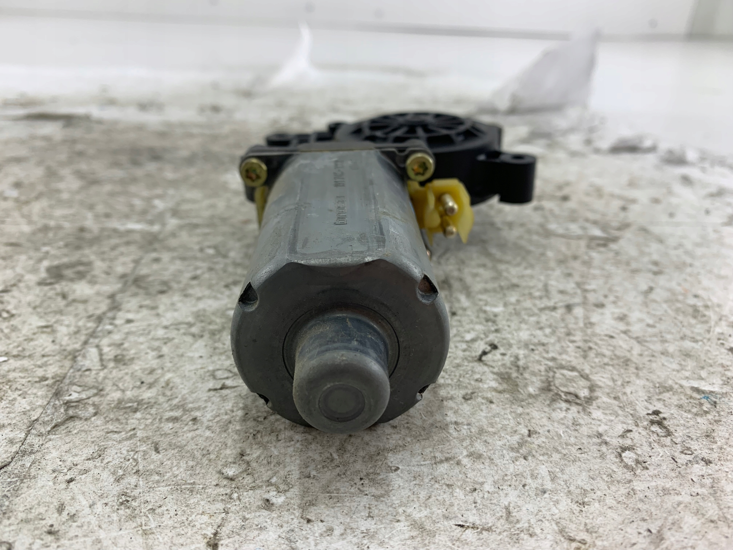 MERCEDES W168 SILNICZEK SZYBY LEWY PRZÓD 0130821673 - zdjęcie 4
