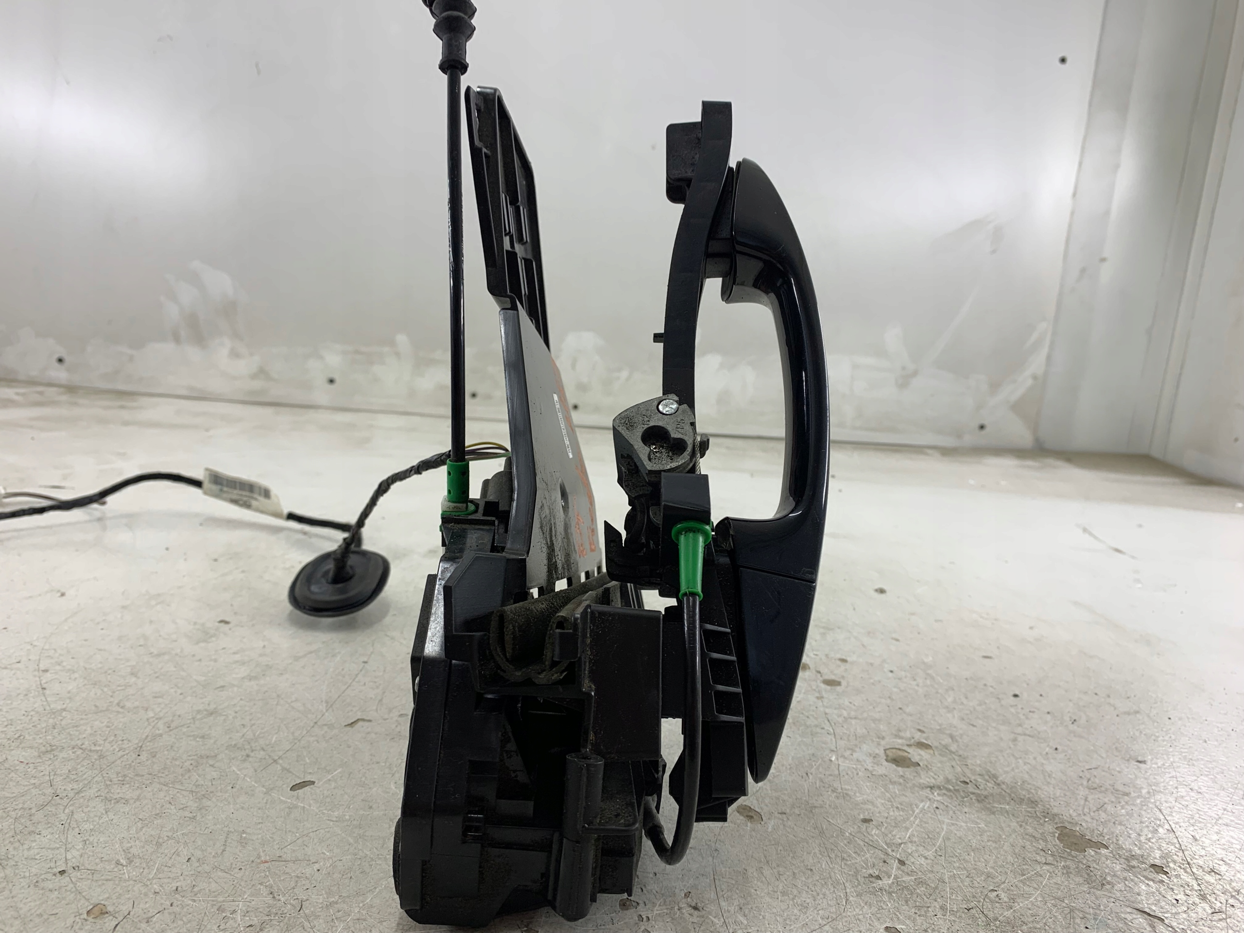 FORD FIESTA MK7 KLAMKA ZEWNĘTRZNA PRAWY TYŁ + ZAMEK KOMPLET 8A6AA26412AG - zdjęcie 3