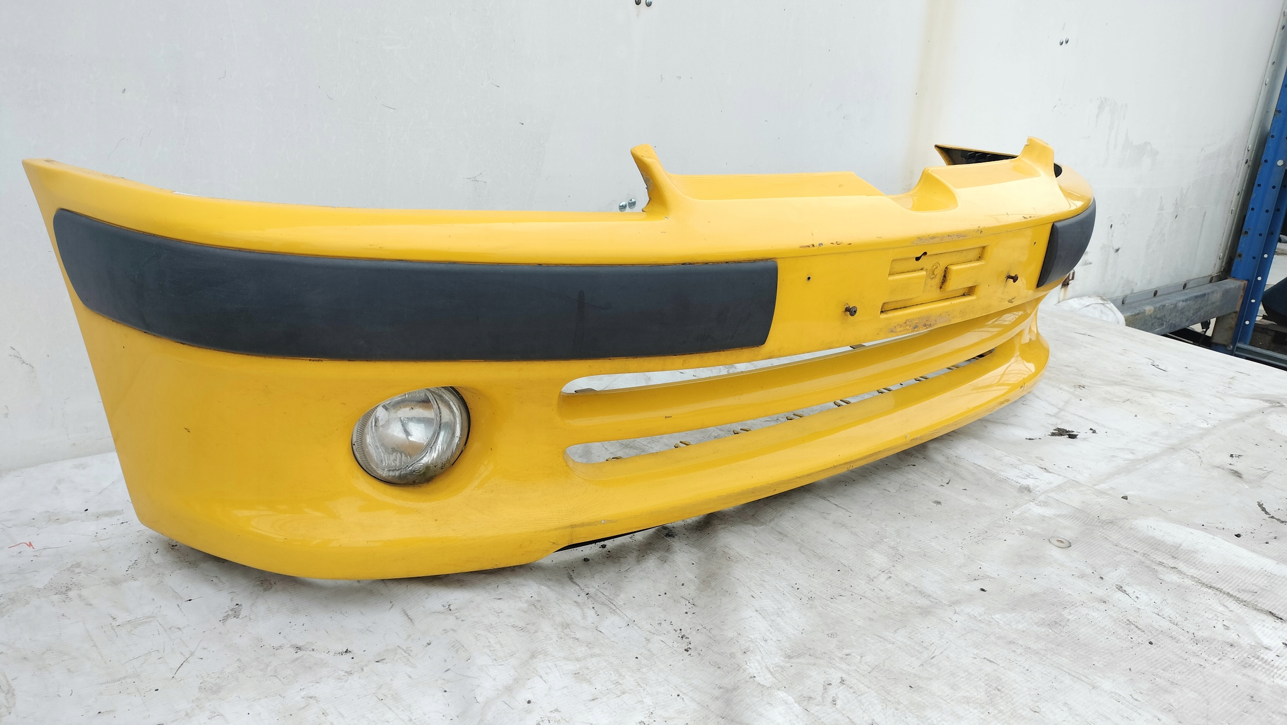 Dodatkowe zdjęcie używanej części: PEUGEOT 106 LIFT ZDERZAK PRZÓD ŻÓŁTY SPORT