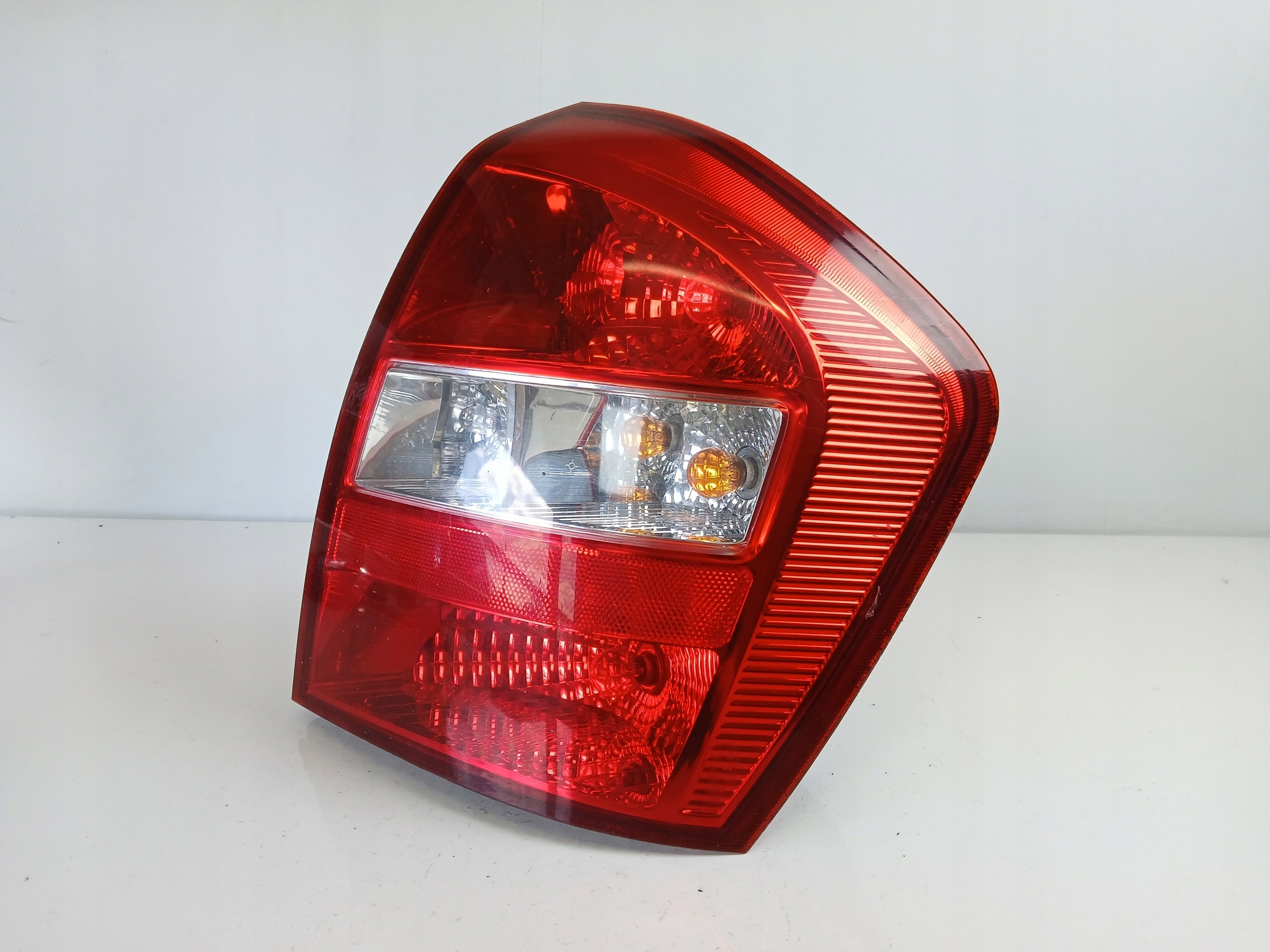 Dodatkowe zdjęcie używanej części: KIA CERATO I LAMPA PRAWA TYŁ