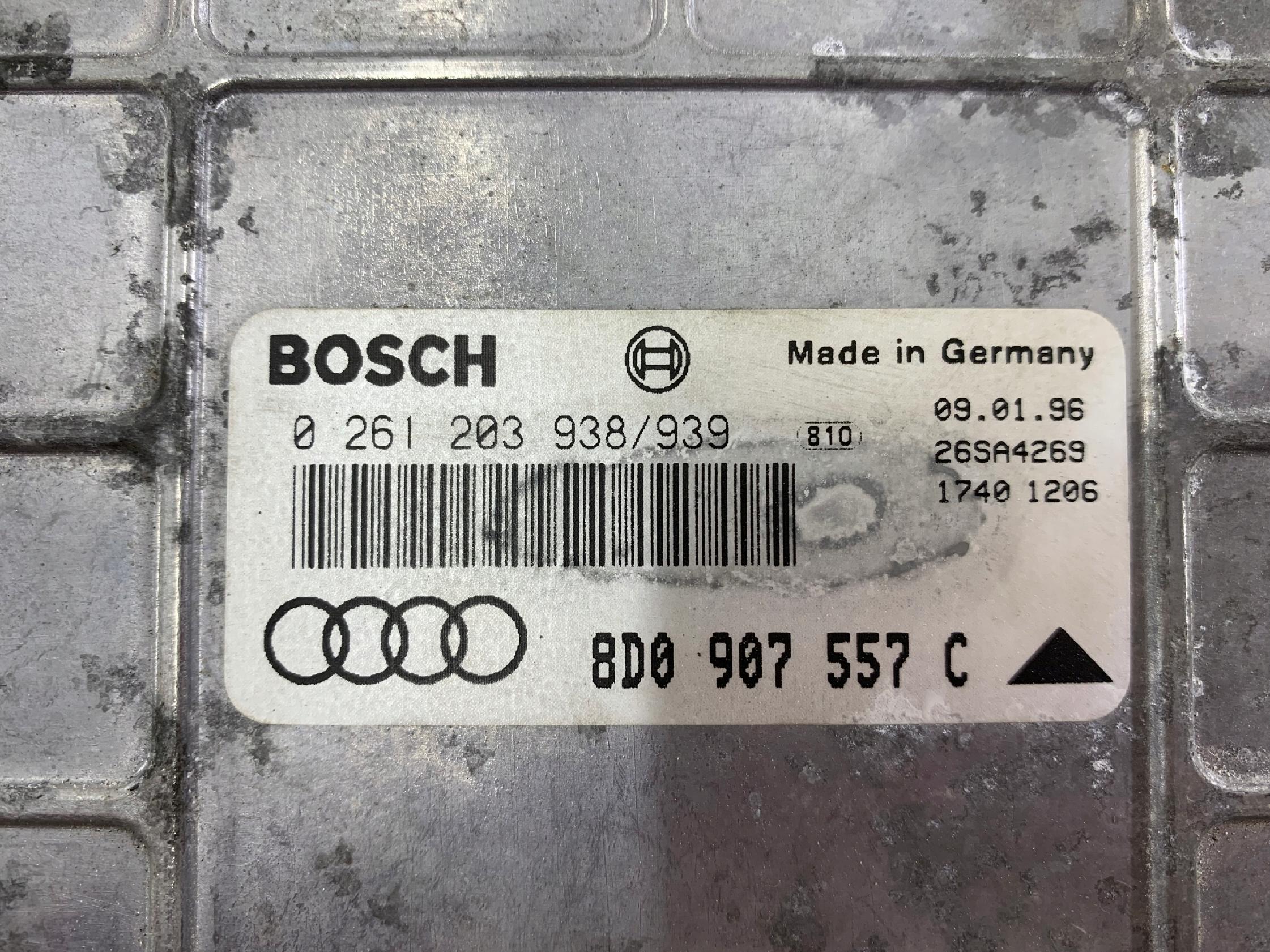 Dodatkowe zdjęcie używanej części: AUDI A4 B5 1.6 STEROWNIK SILNIKA 8D0907557C