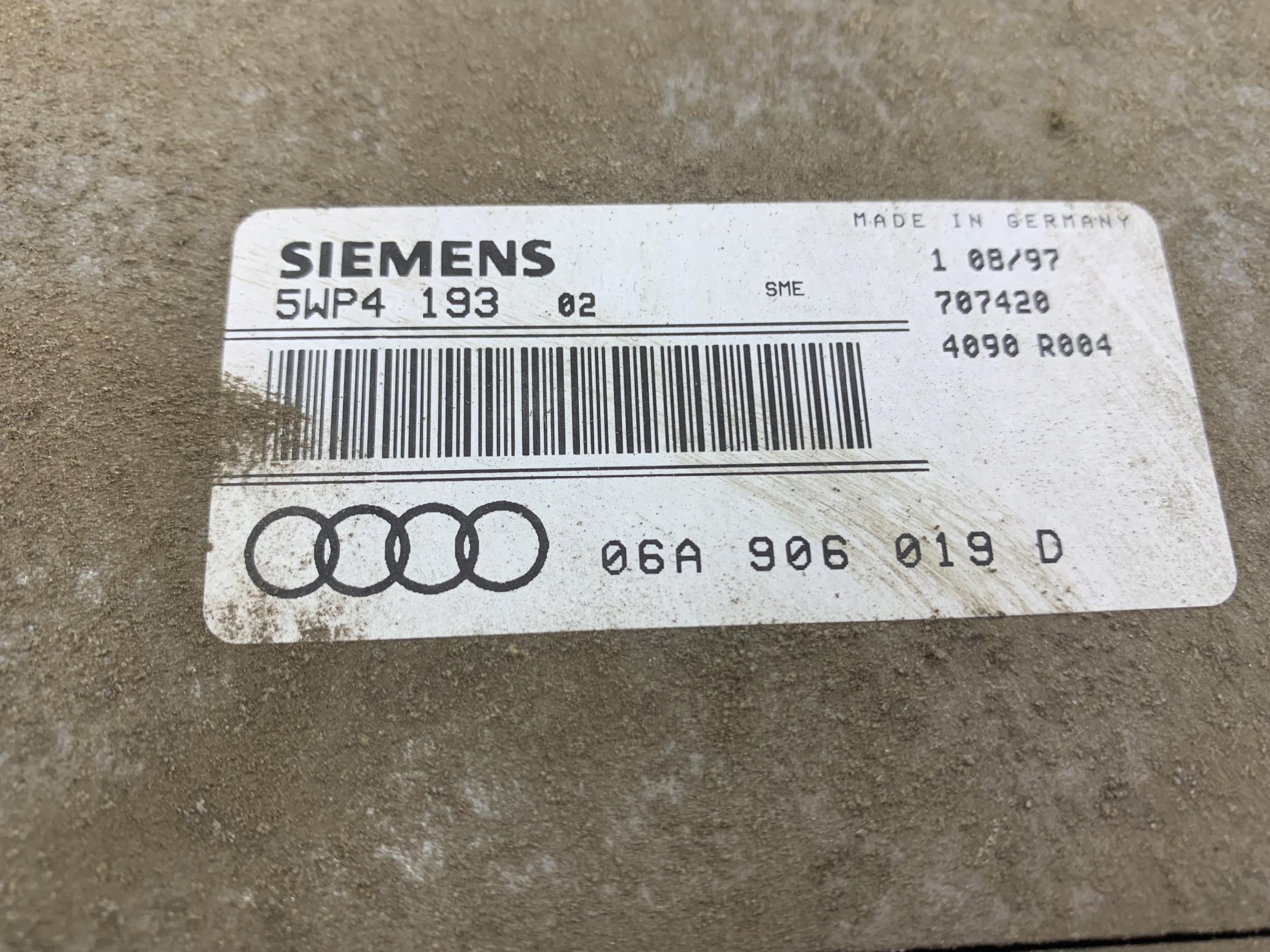 Dodatkowe zdjęcie używanej części: AUDI A3 8L 1.6 STEROWNIK KOMPUTER 06A906019D
