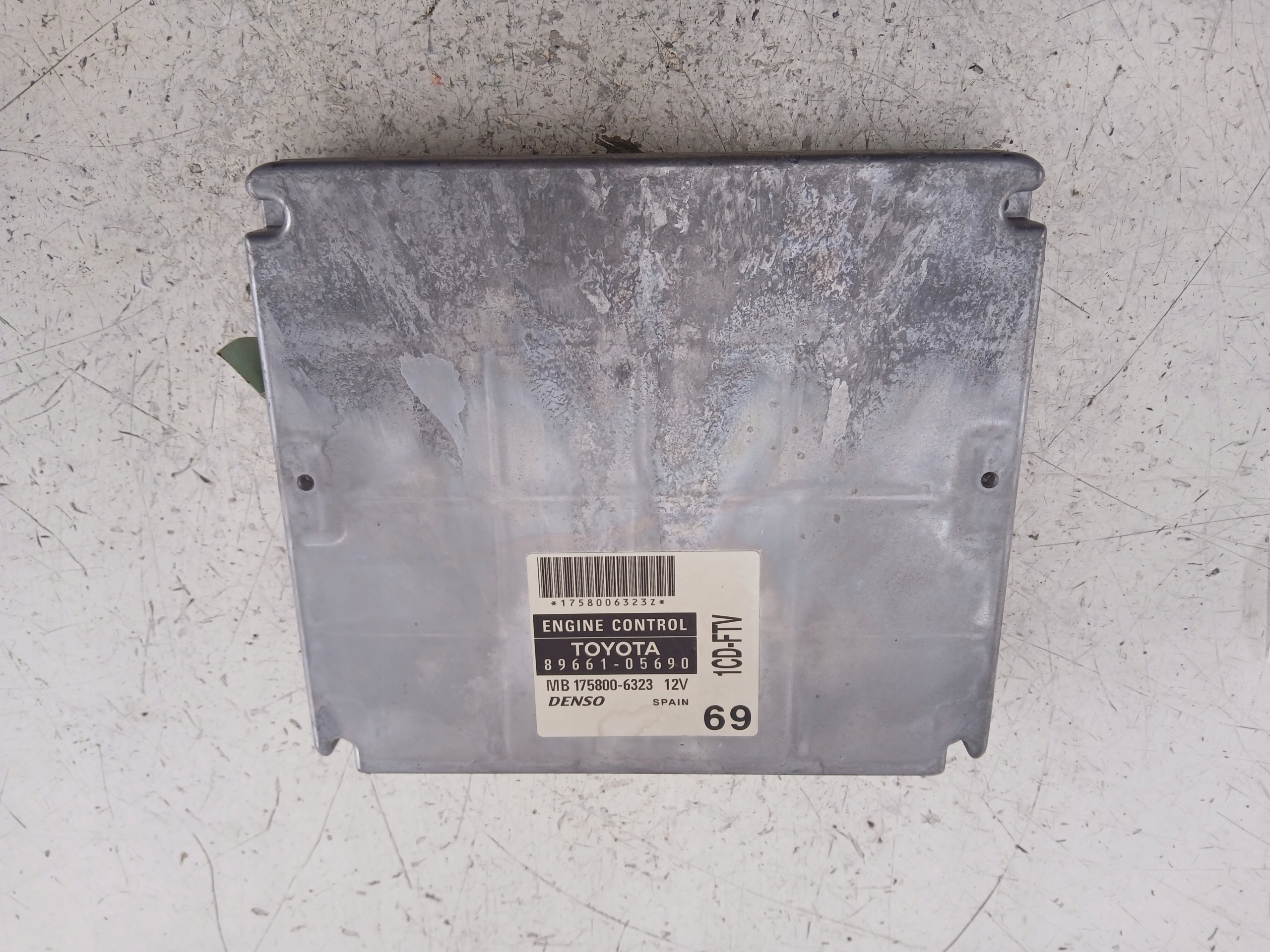 Dodatkowe zdjęcie używanej części: TOYOTA AVENSIS T25 2.0 D4D STEROWNIK SILNIKA 89661-05690