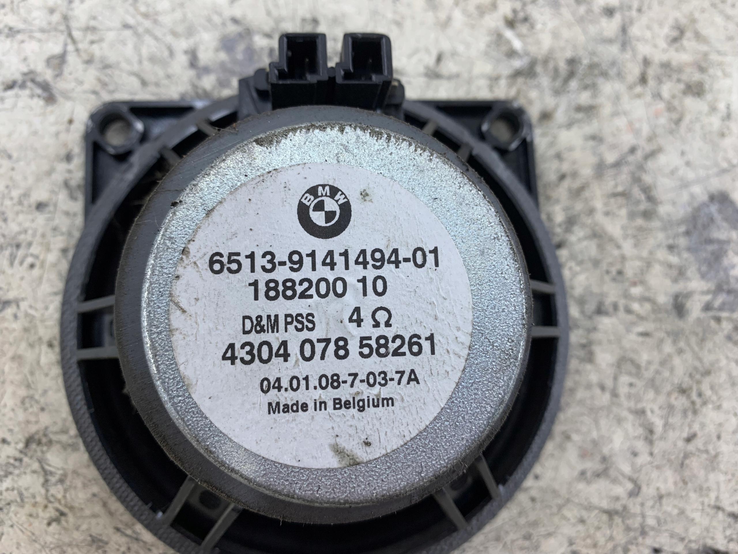 Dodatkowe zdjęcie używanej części: BMW E90 E91 E87 E81 GŁOŚNIK DRZWI 9141494