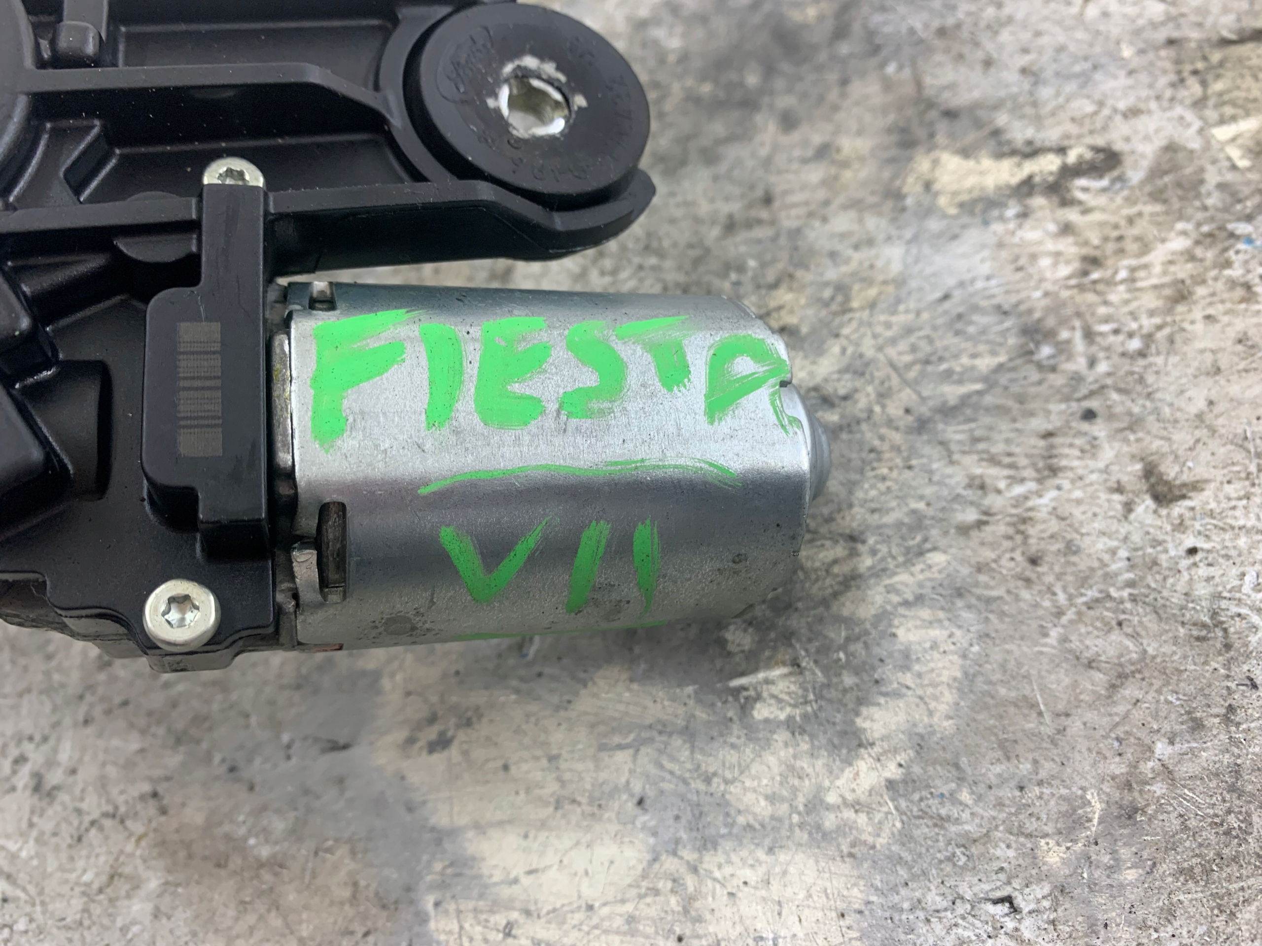FORD FIESTA MK7 MECHANIZM WYCIERACZKI PRZÓD 8A6117B571AB - zdjęcie 5