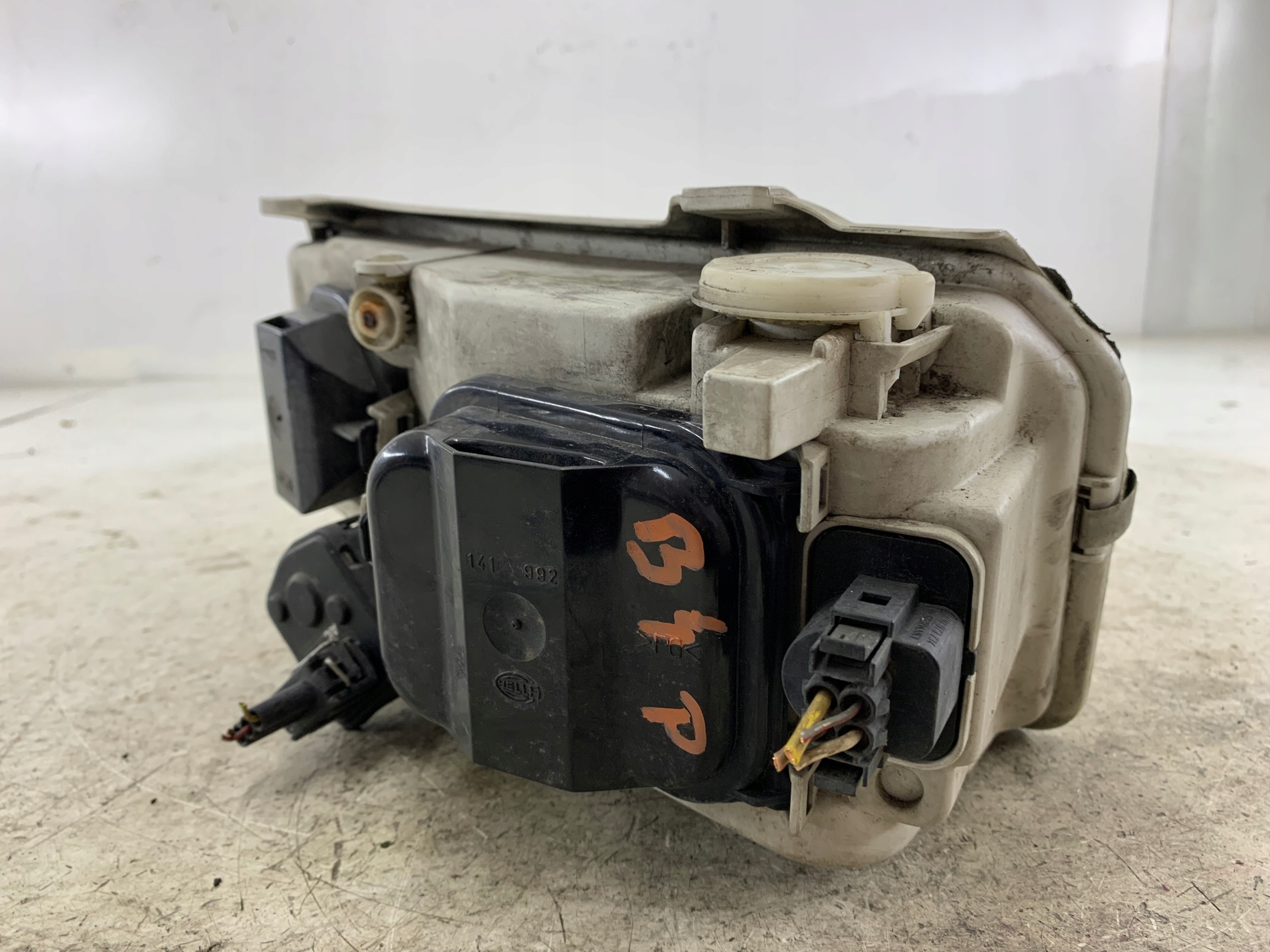 VW PASSAT B4 LAMPA PRAWA PRZÓD - zdjęcie 6
