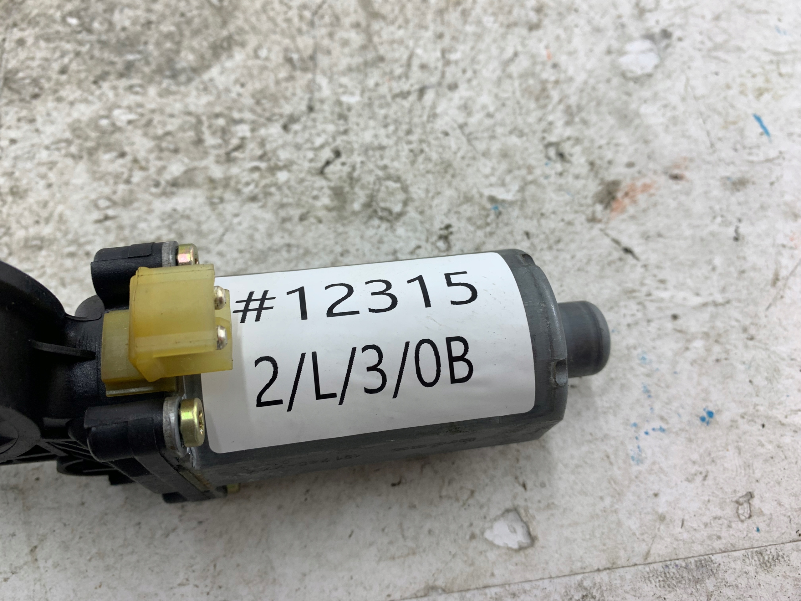 MERCEDES W168 SILNICZEK SZYBY LEWY PRZÓD 0130821673 - zdjęcie 7