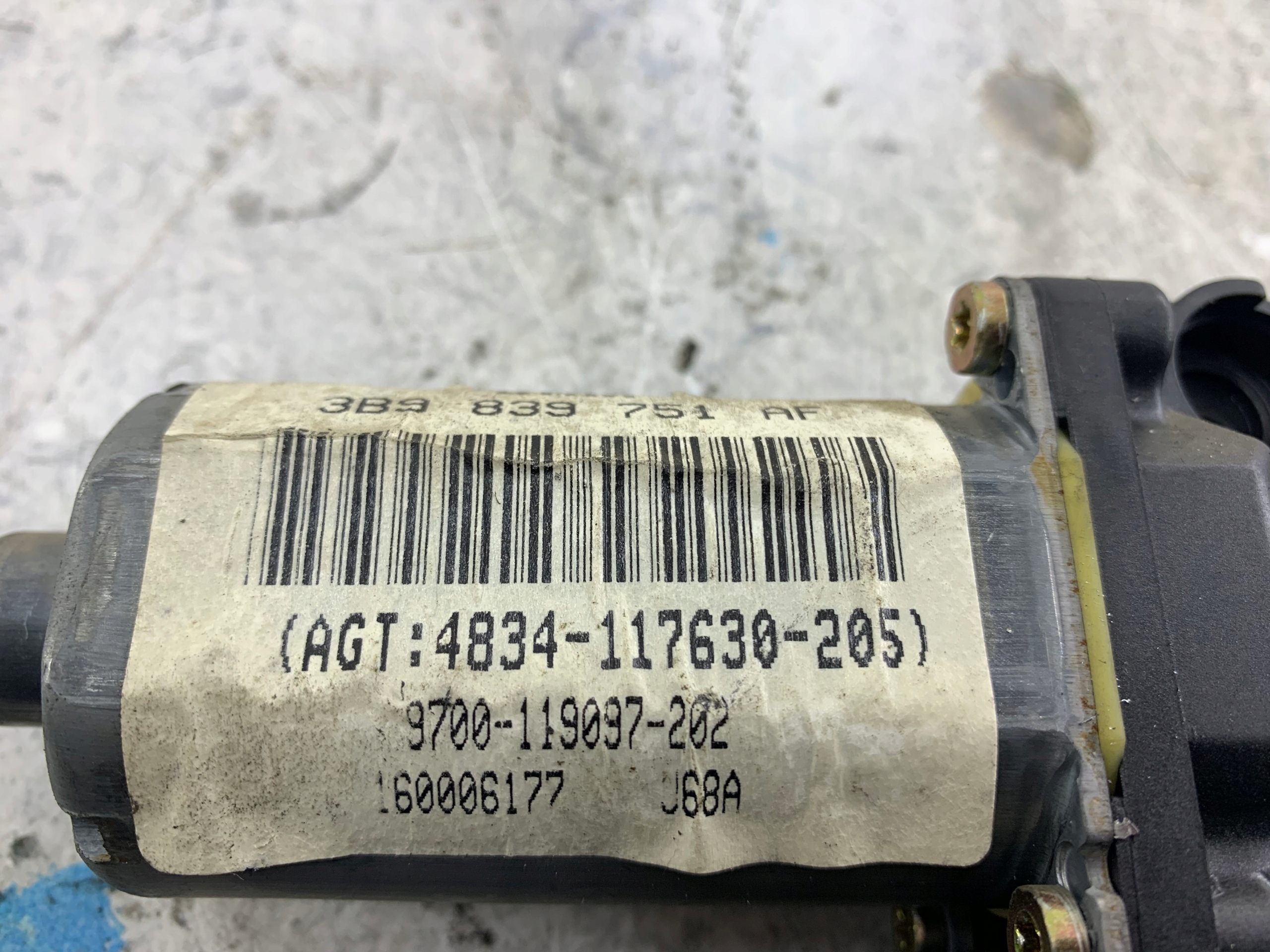 VW PASSAT B5 KOMBI SILNICZEK SZYBY LEWY TYŁ 3B9839751AF - zdjęcie 3