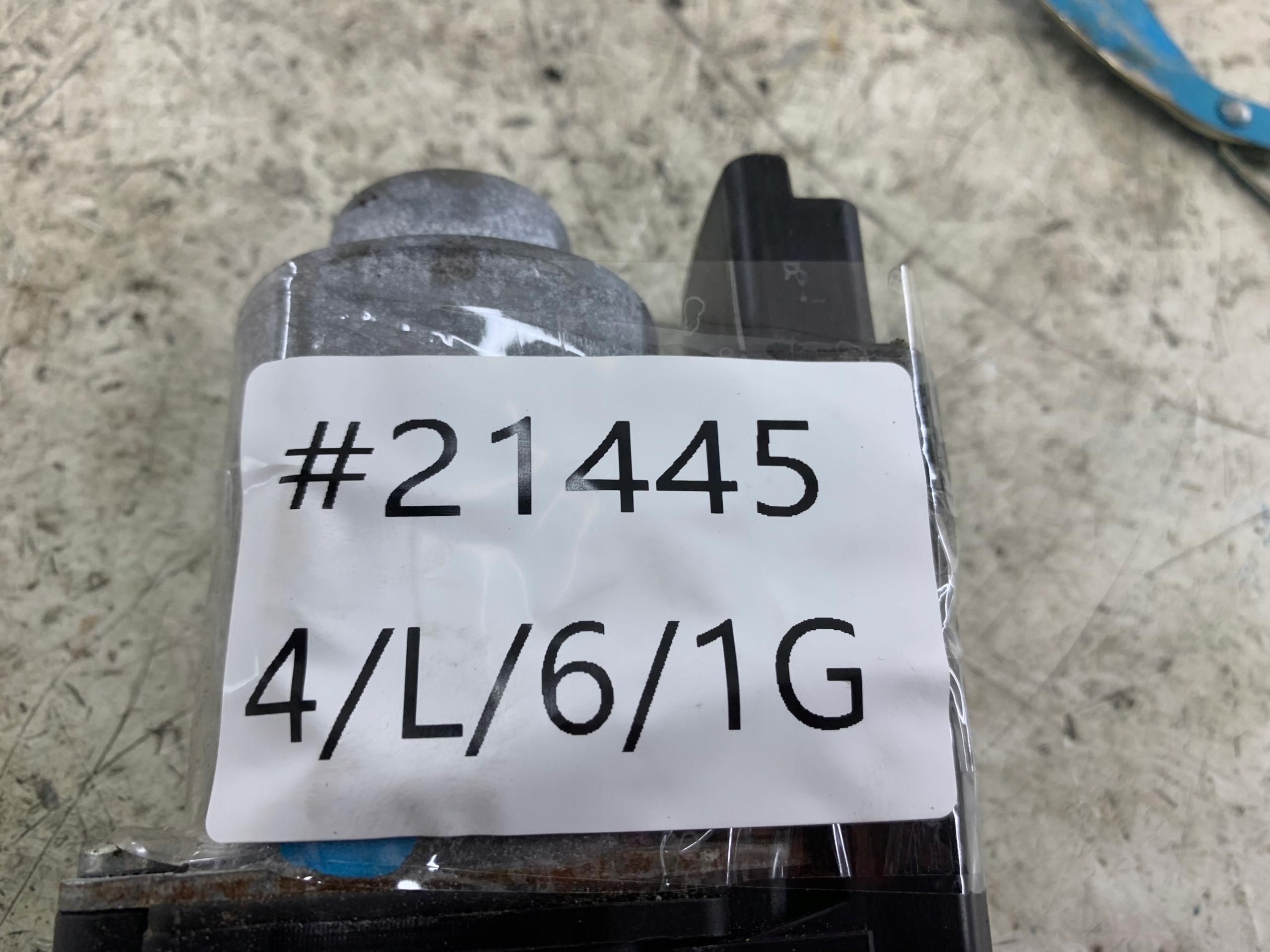 KIA CEED I SILNICZEK SZYBY PRAWY PRZÓD 402054D - zdjęcie 8